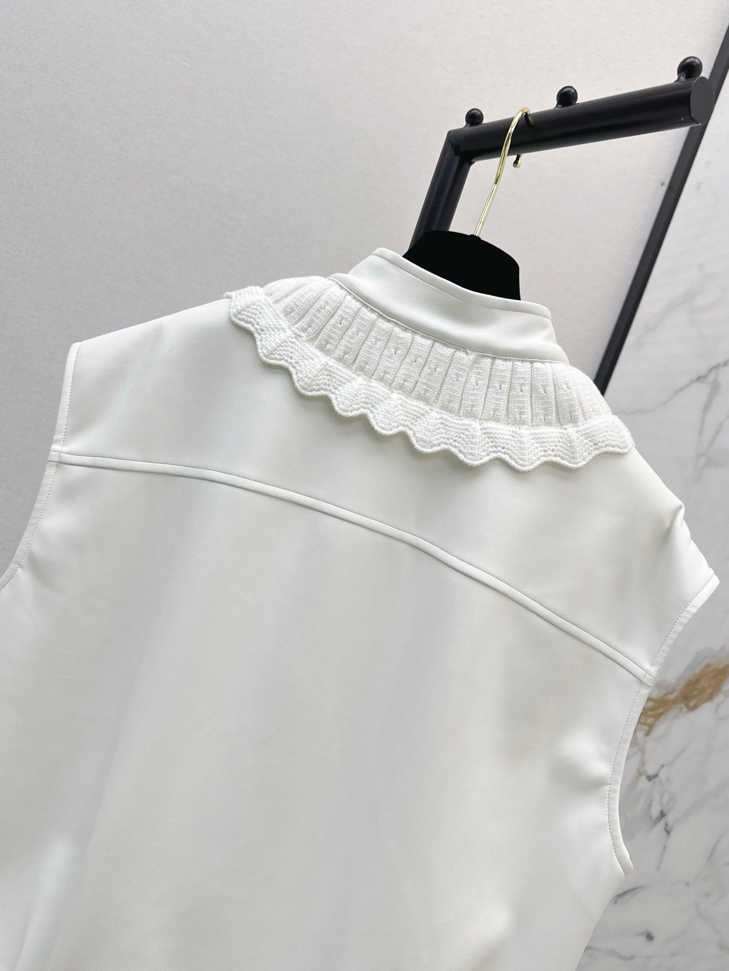 C*nel 25ss Lace-up leather vest