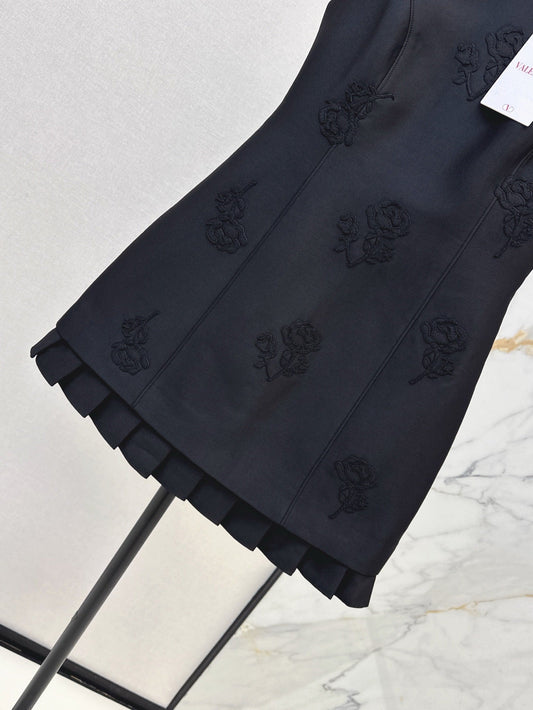 Valen* 25ss rose patch mini dress