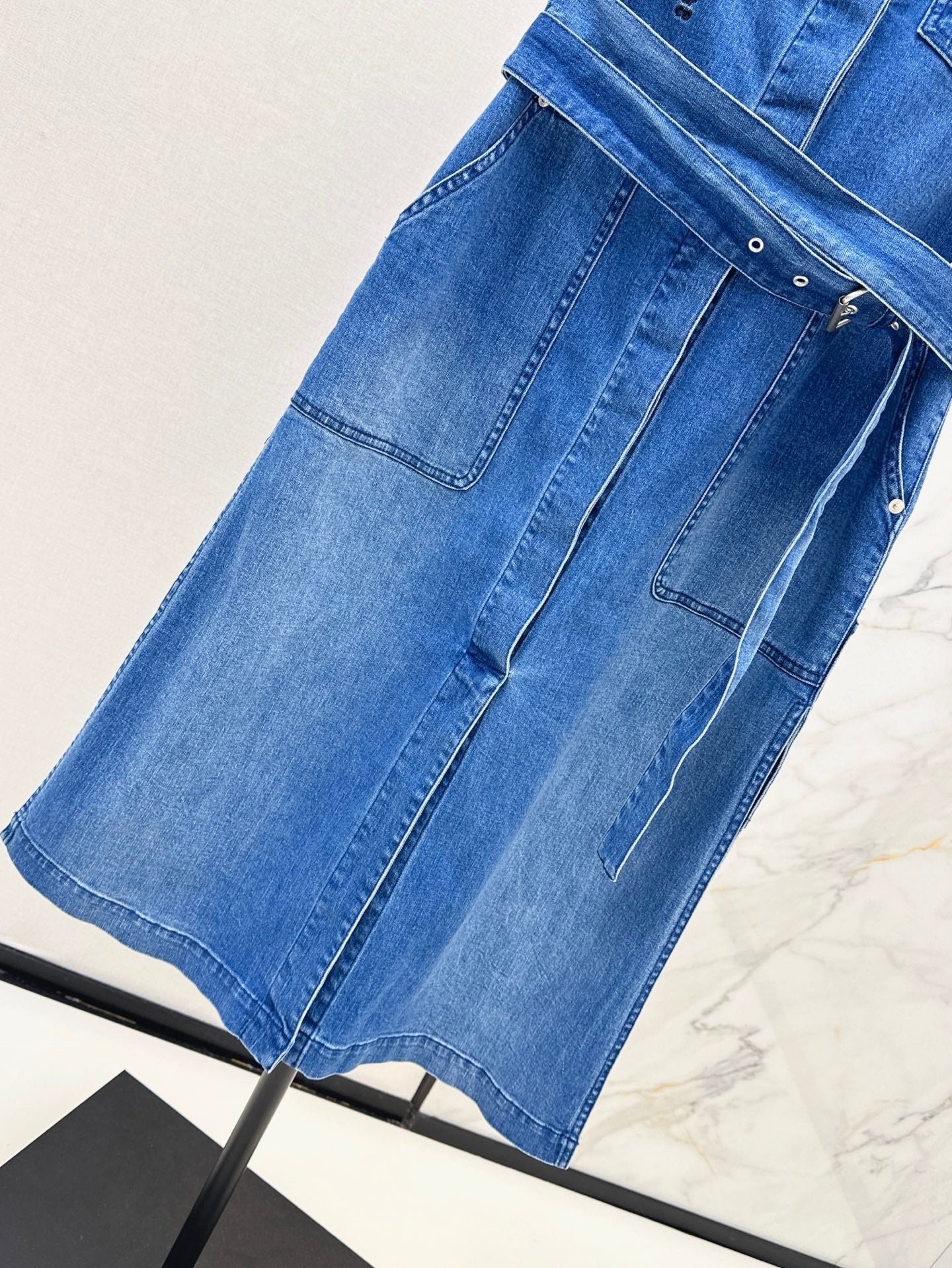 D*r 25ss Mid-Length Asymmetric Denim Dress