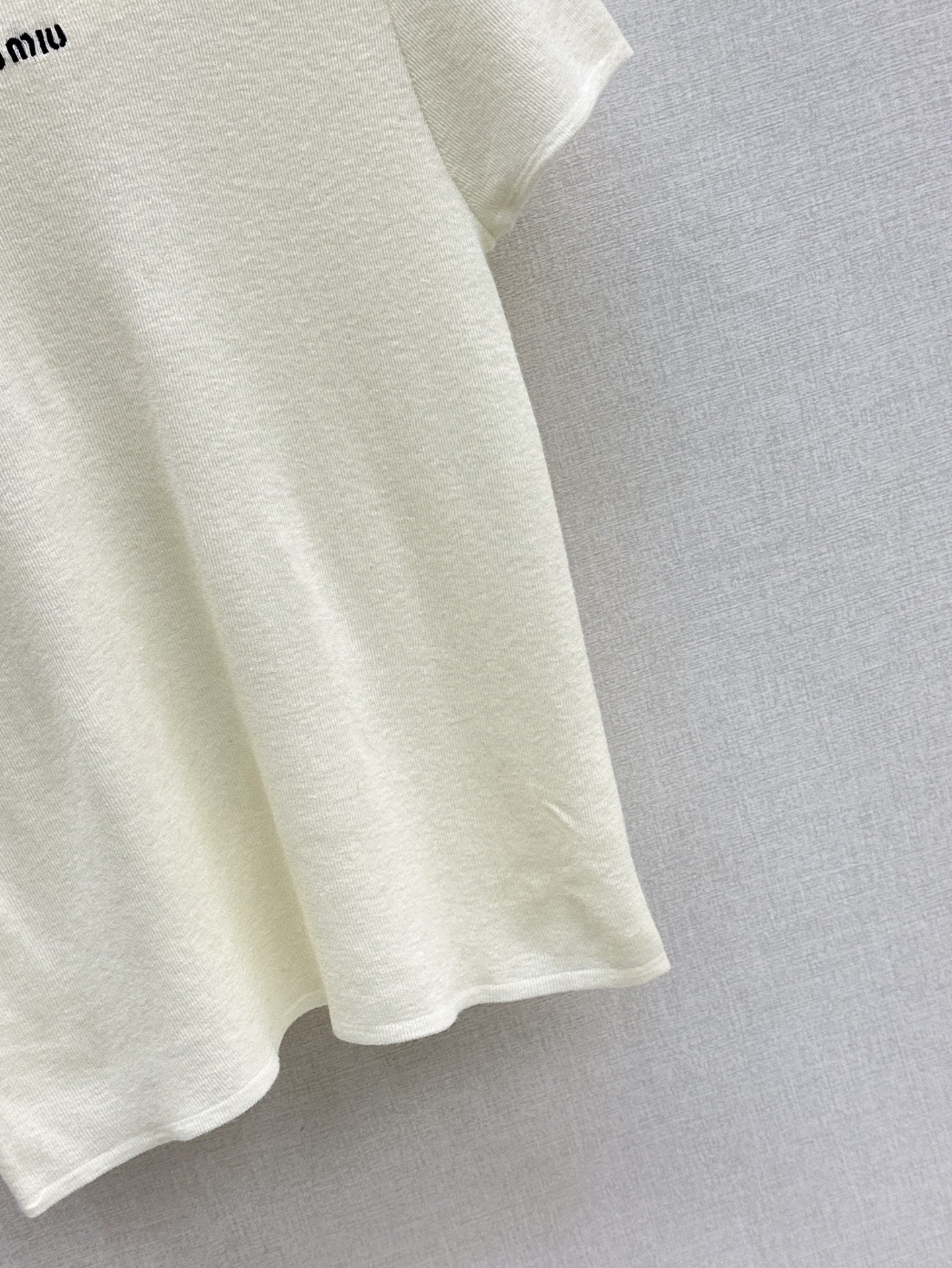 M*u 25ss embroidered knit top