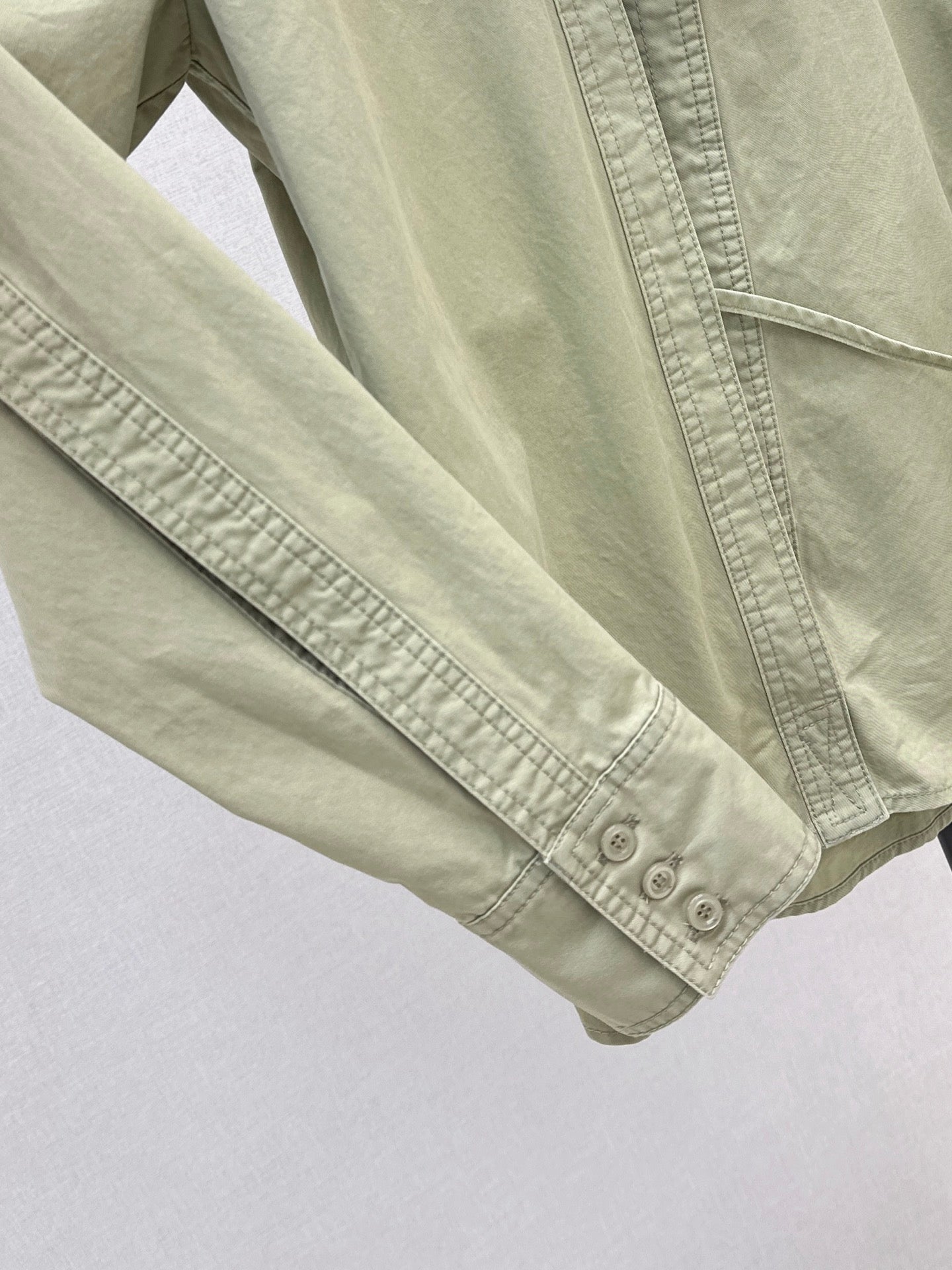 Gu*25ss Tie waist shirt