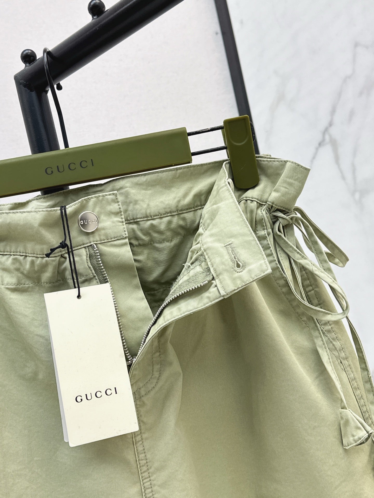 Gu*25ss drawstring high waist shorts