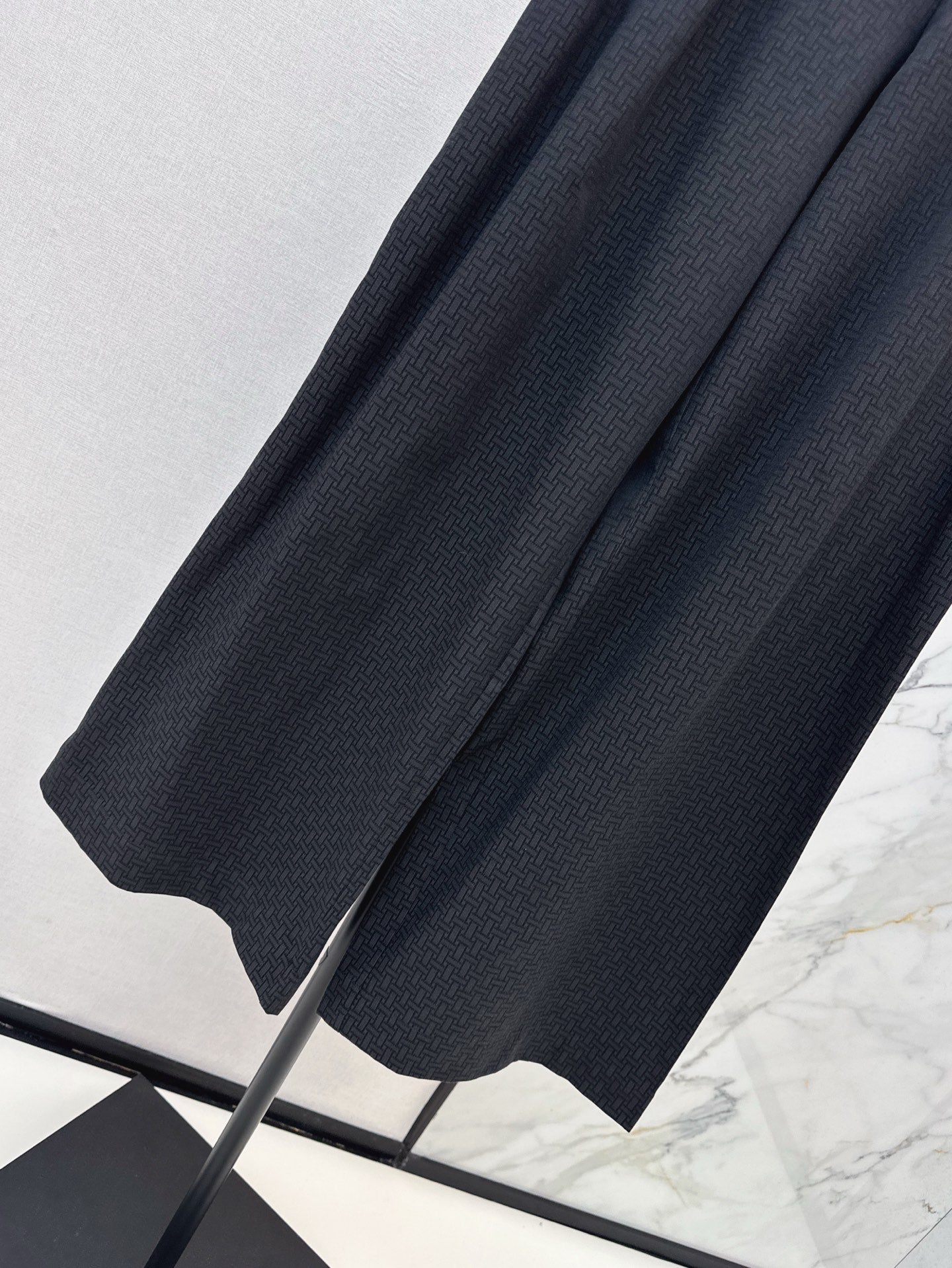 Herm* 25ss printed pleated trousers