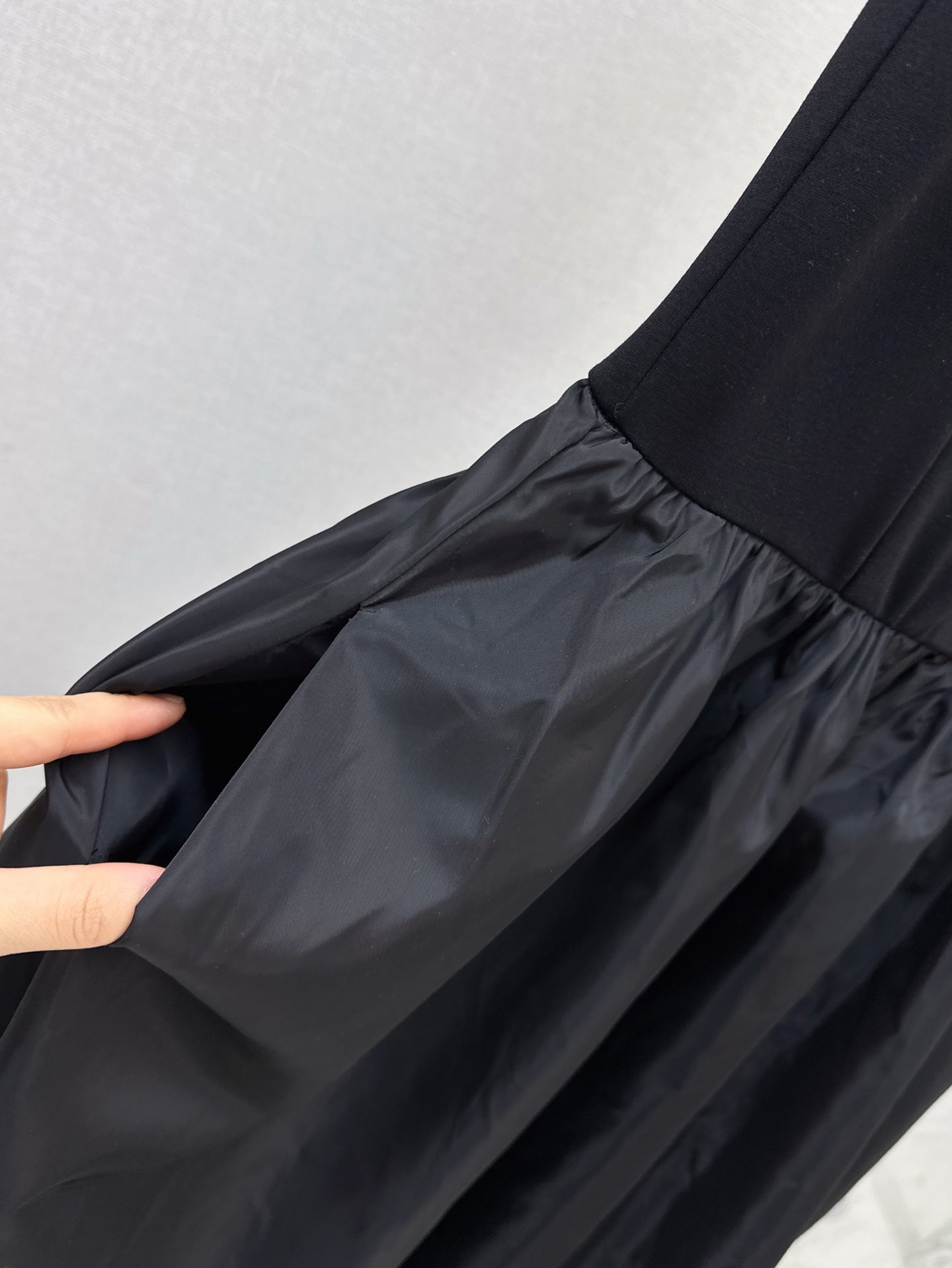 Pra* 25ss half-zip panel nylon dress