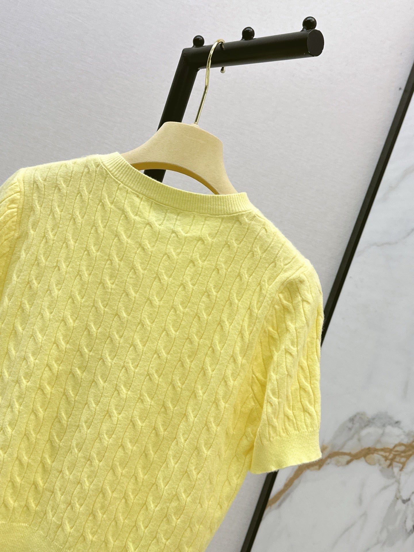 M*u 25ss wool kintted top