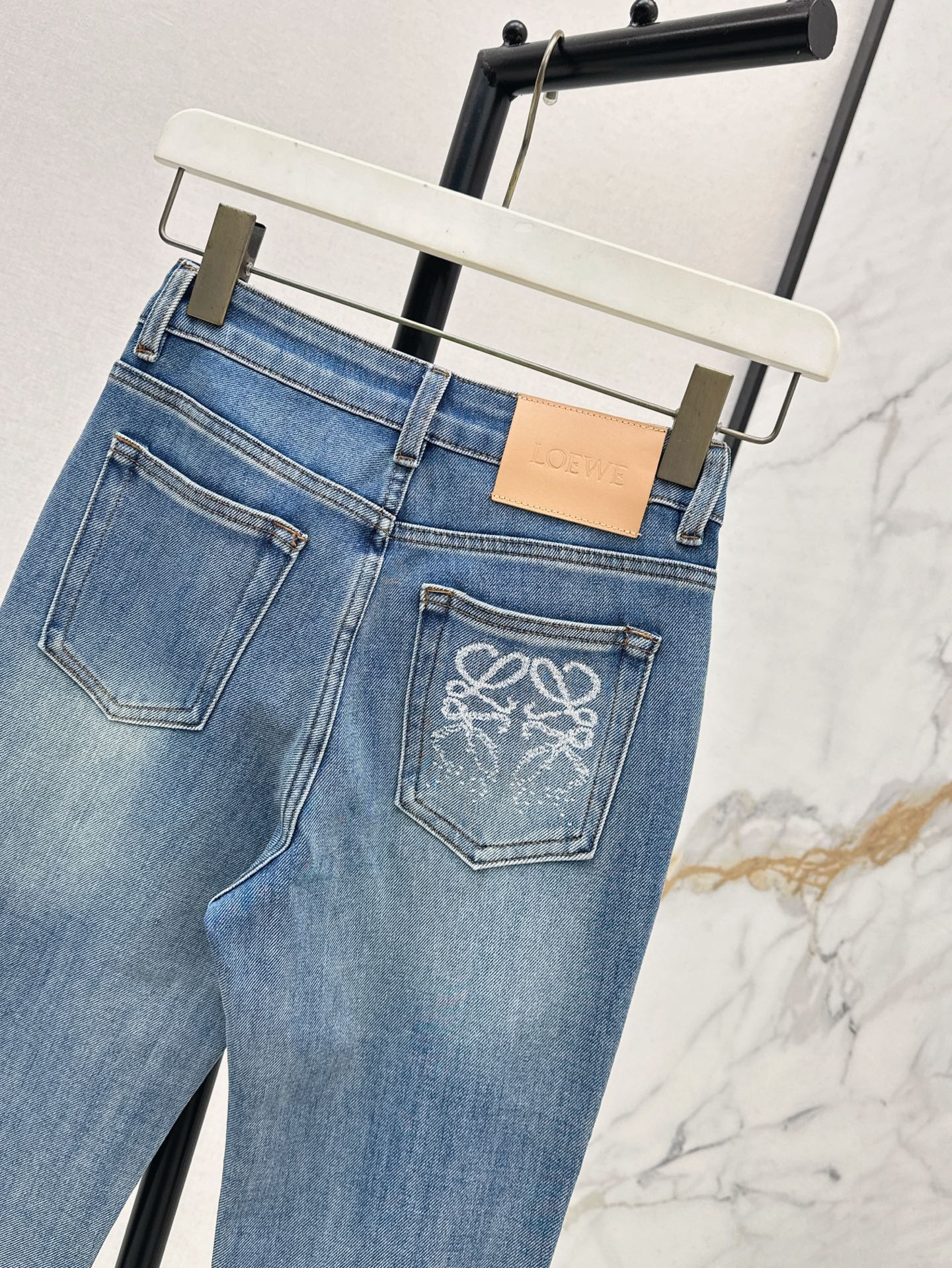 Loe* 25ss anagram jeans