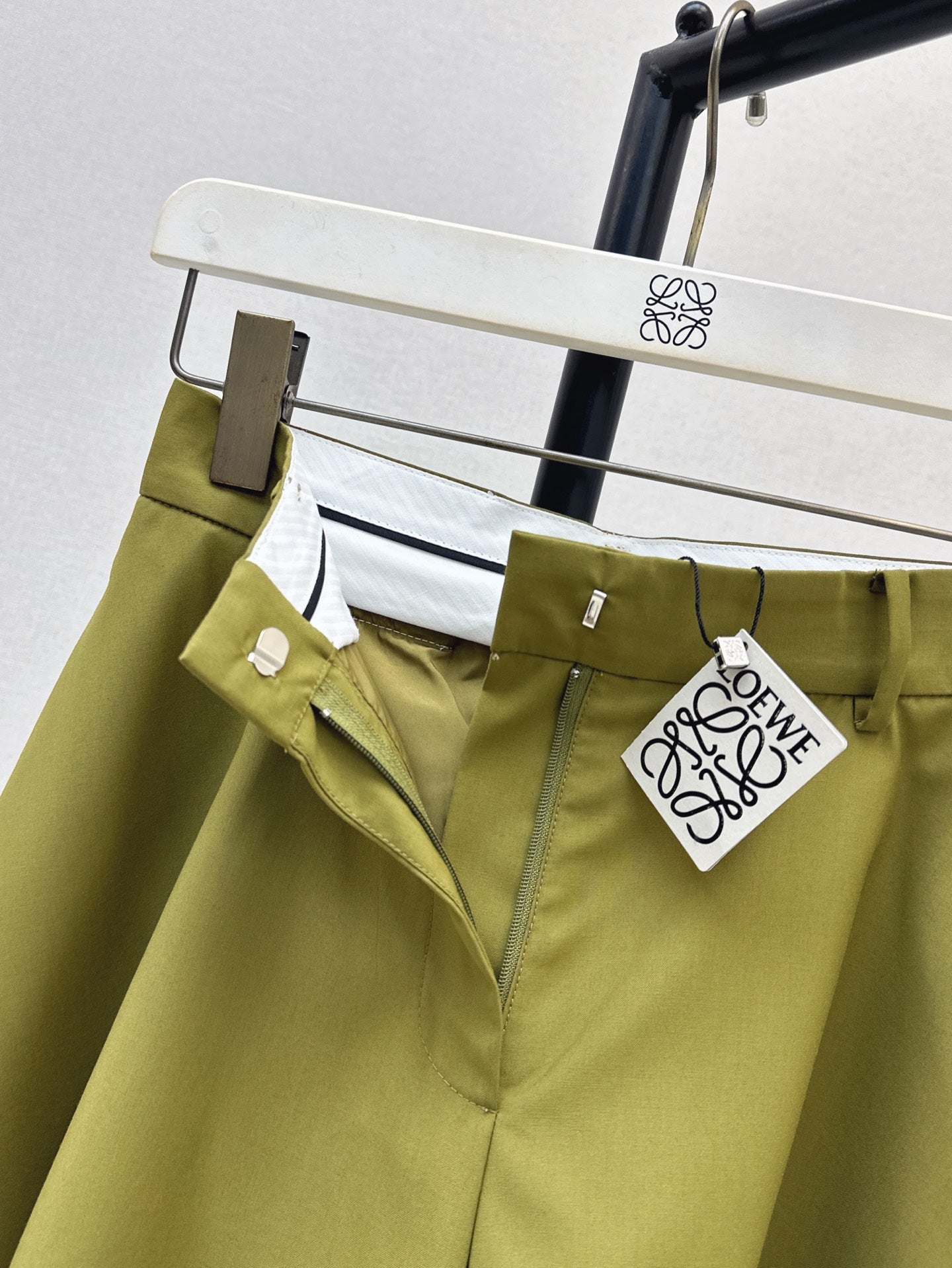 Loe* 25ss trapeze shorts