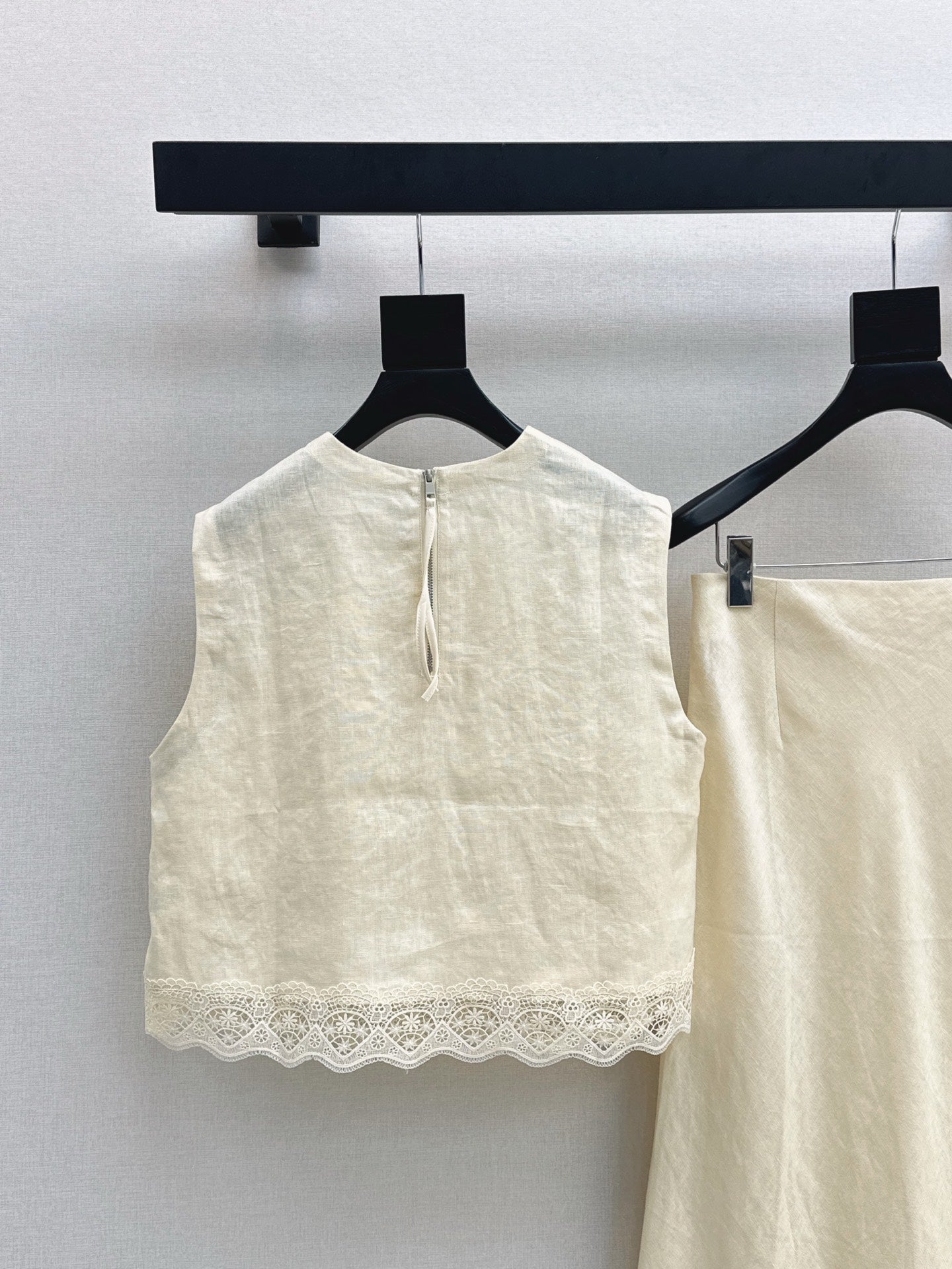 Lor*P 25ss lace trim vest and long skirt suit