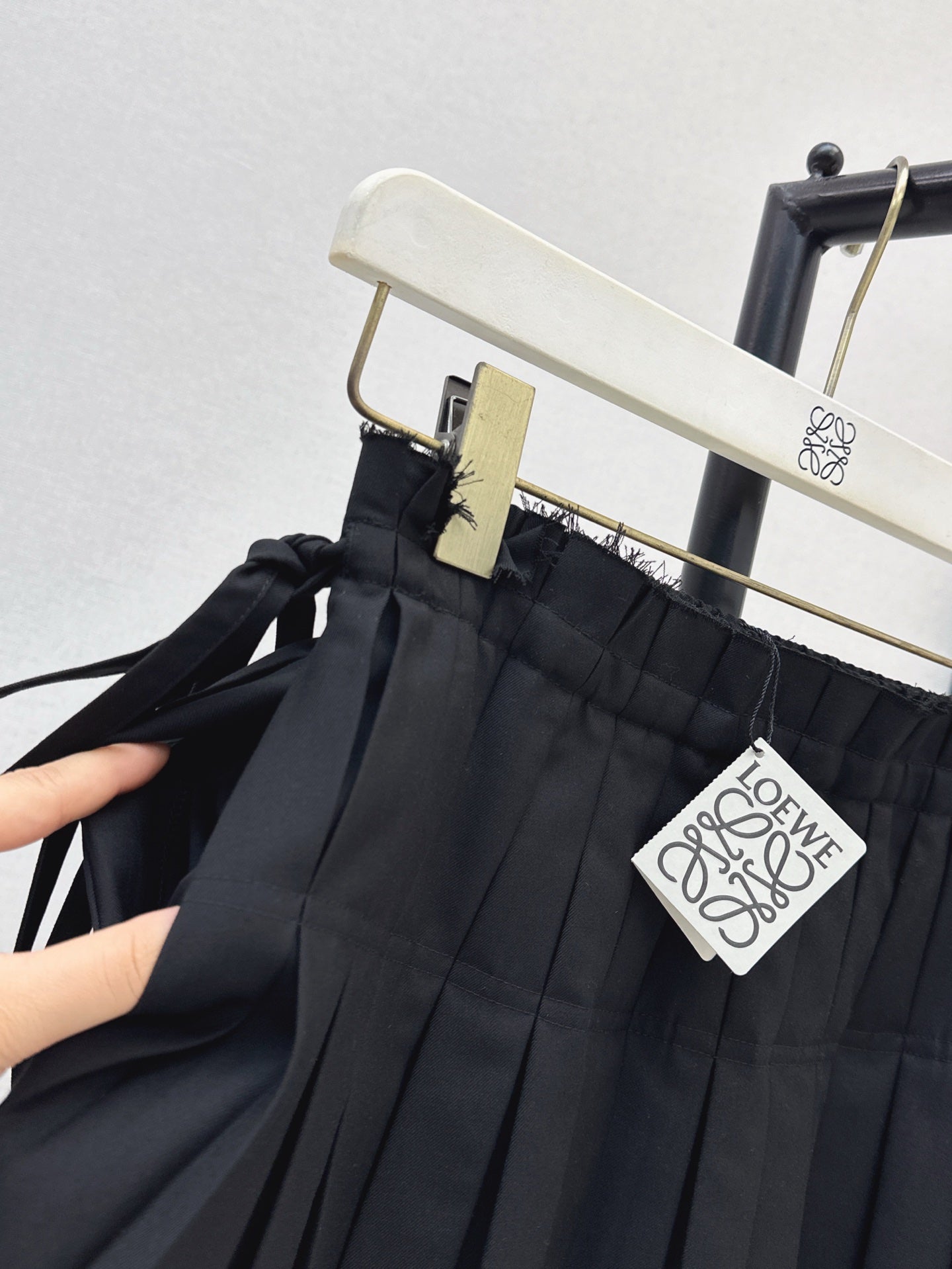 Loe* 25ss pleated mini skirt