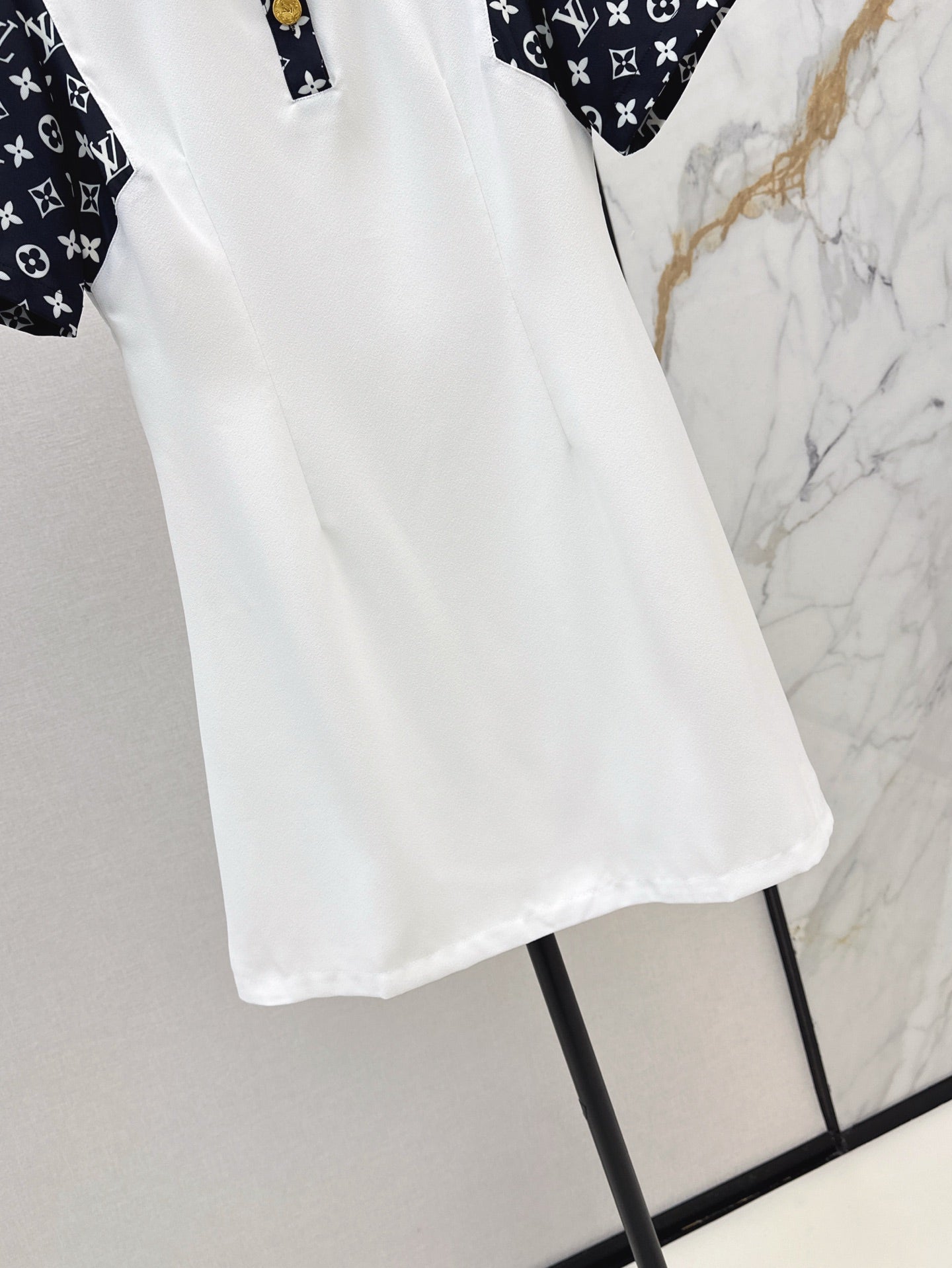 Loui* 25ss monogram sleeve polo dress