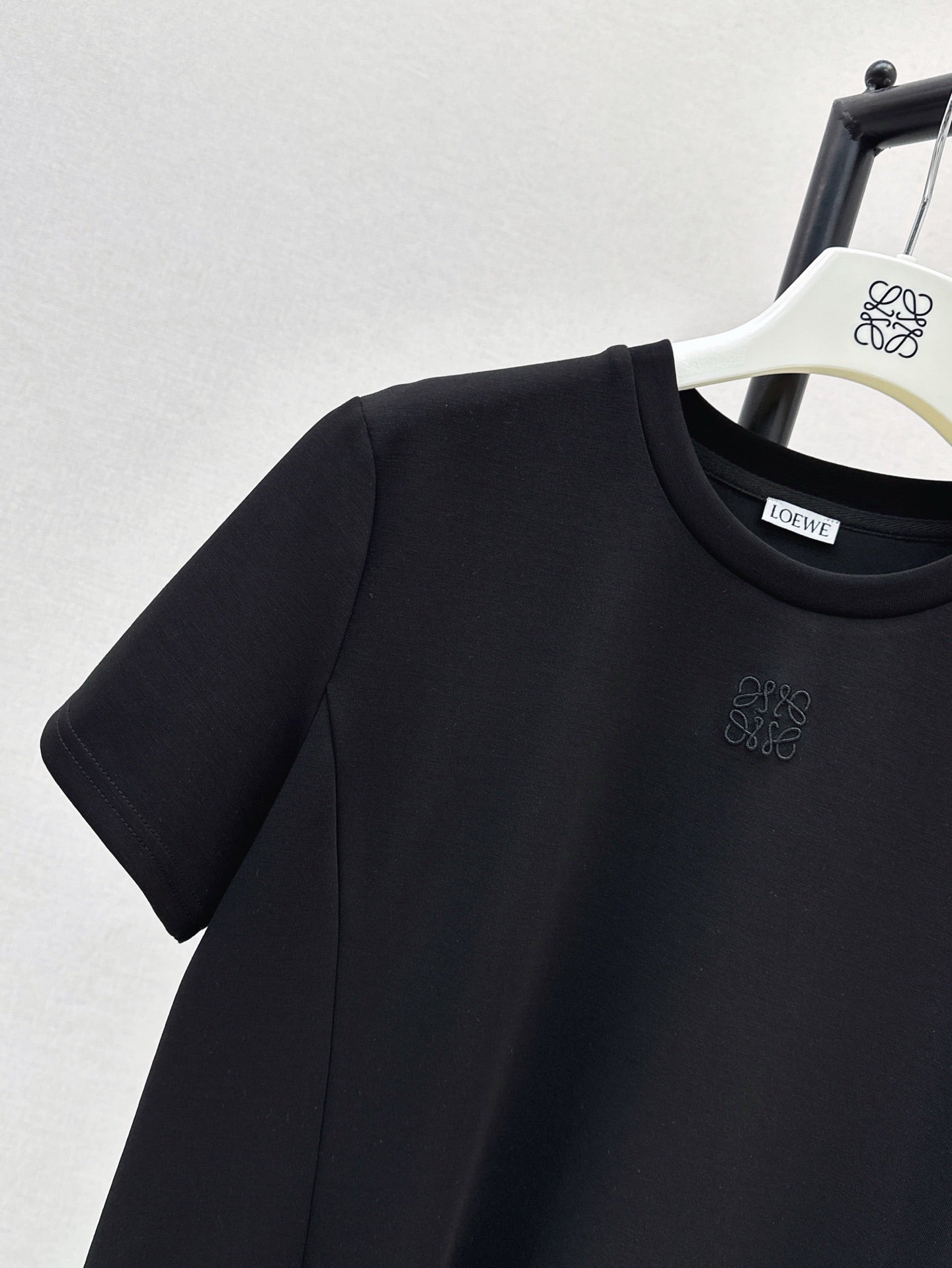 Loe* 25ss embroidered irregular hem dress