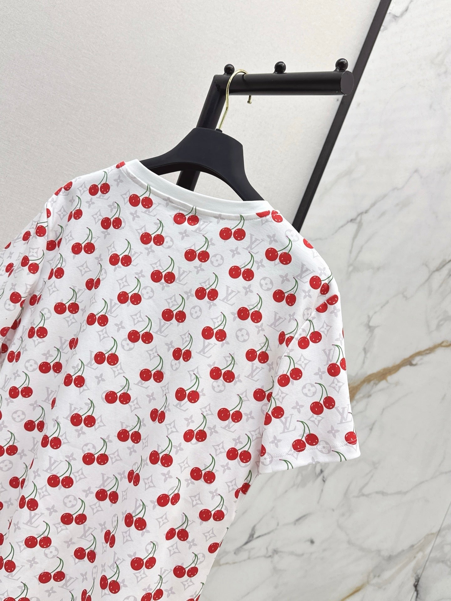 Loui* 25ss monogram cherry cotton t-shirt
