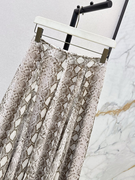 Loe* 25ss Asymmetric printed skirt