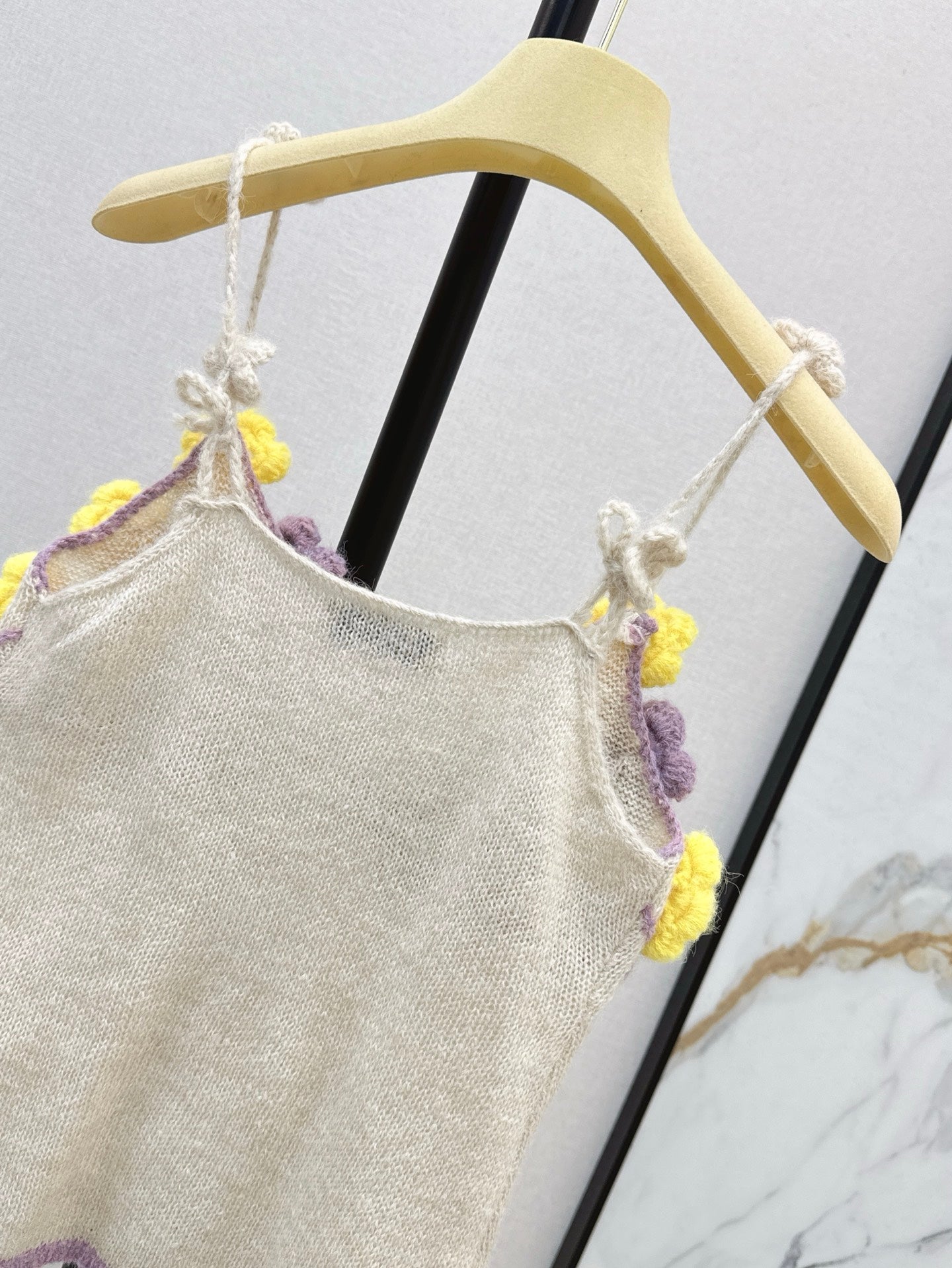 M*u 25ss 3D flower knitted camisole top