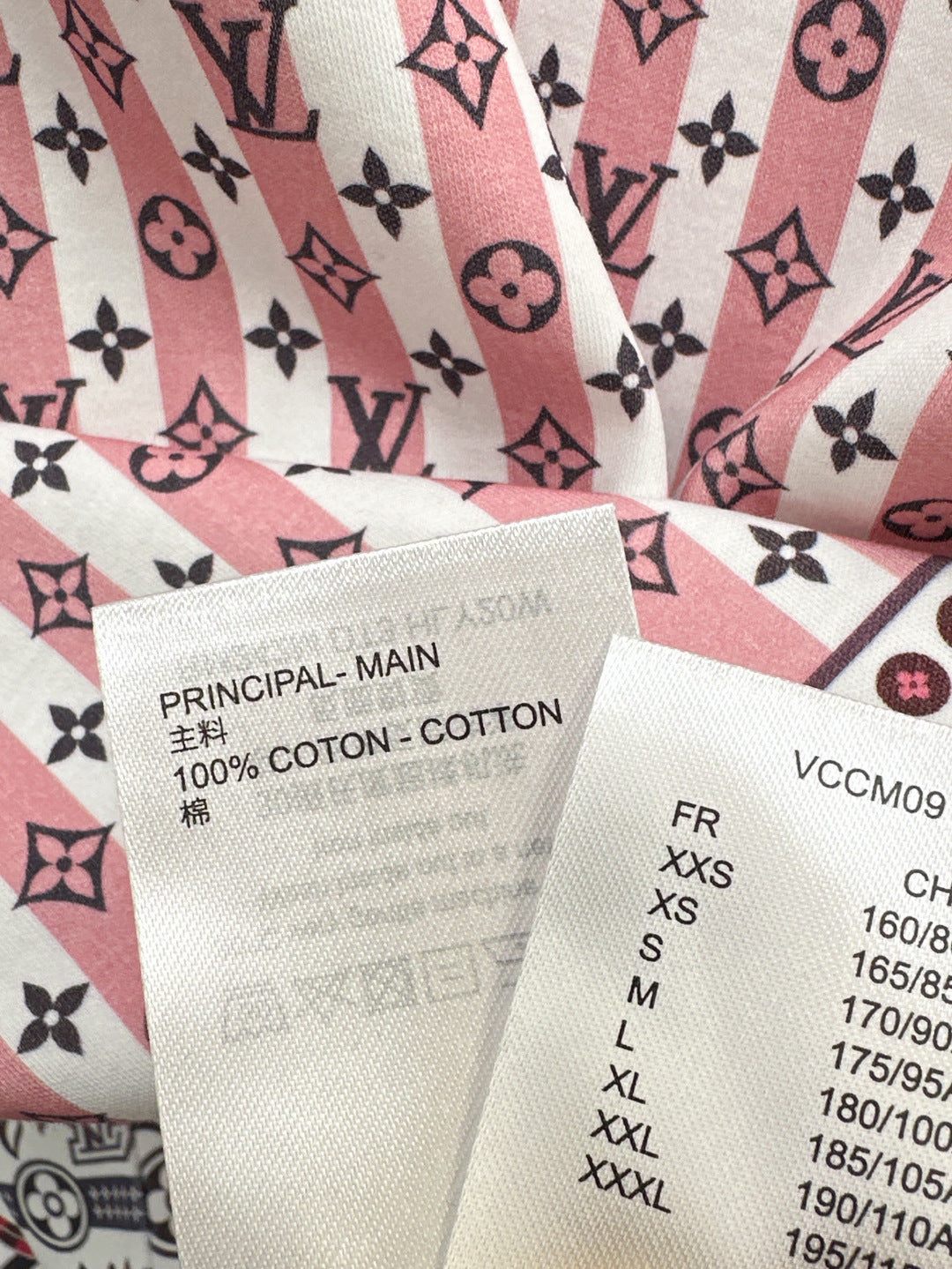 Loui* 25ss scarf print t-shirt