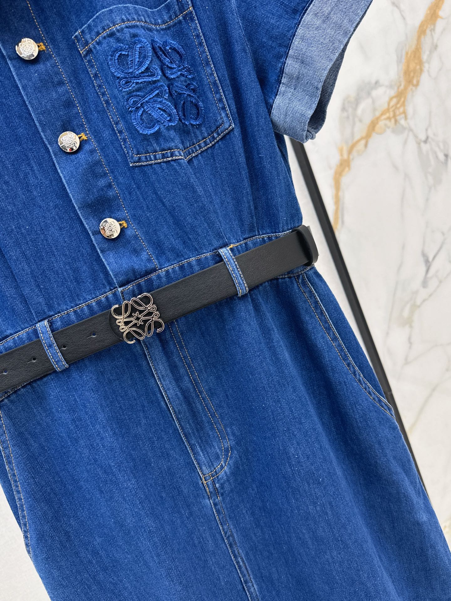 Loe* button belted denim dress