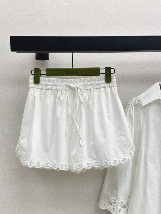 Gu* Lace trim shirt and shorts set