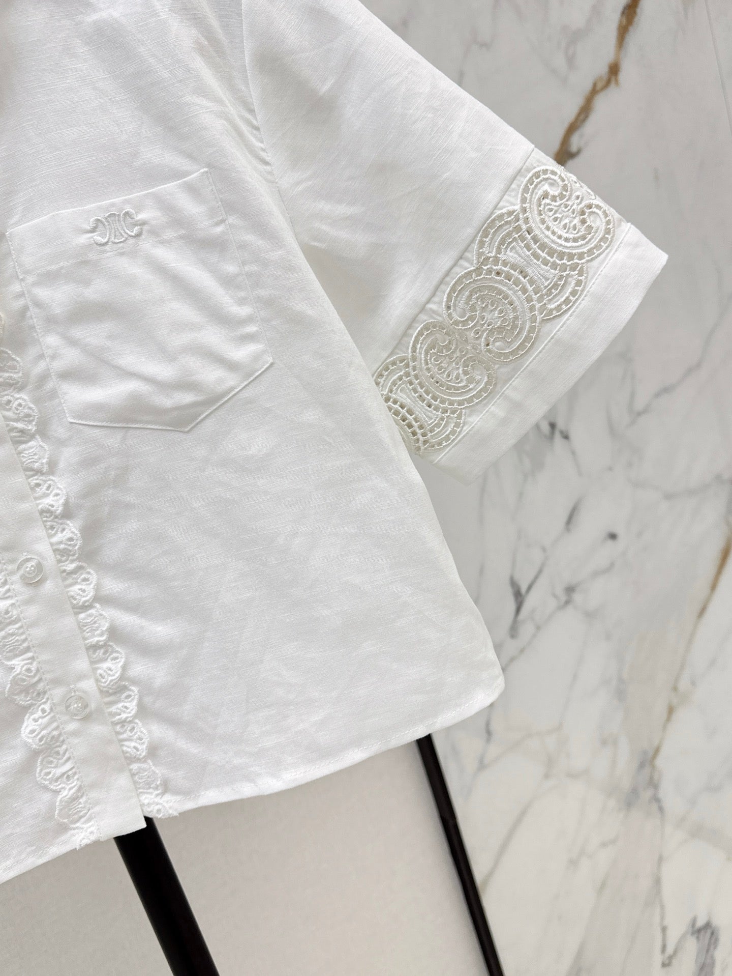 Cel* 25ss embroidered crop shirt