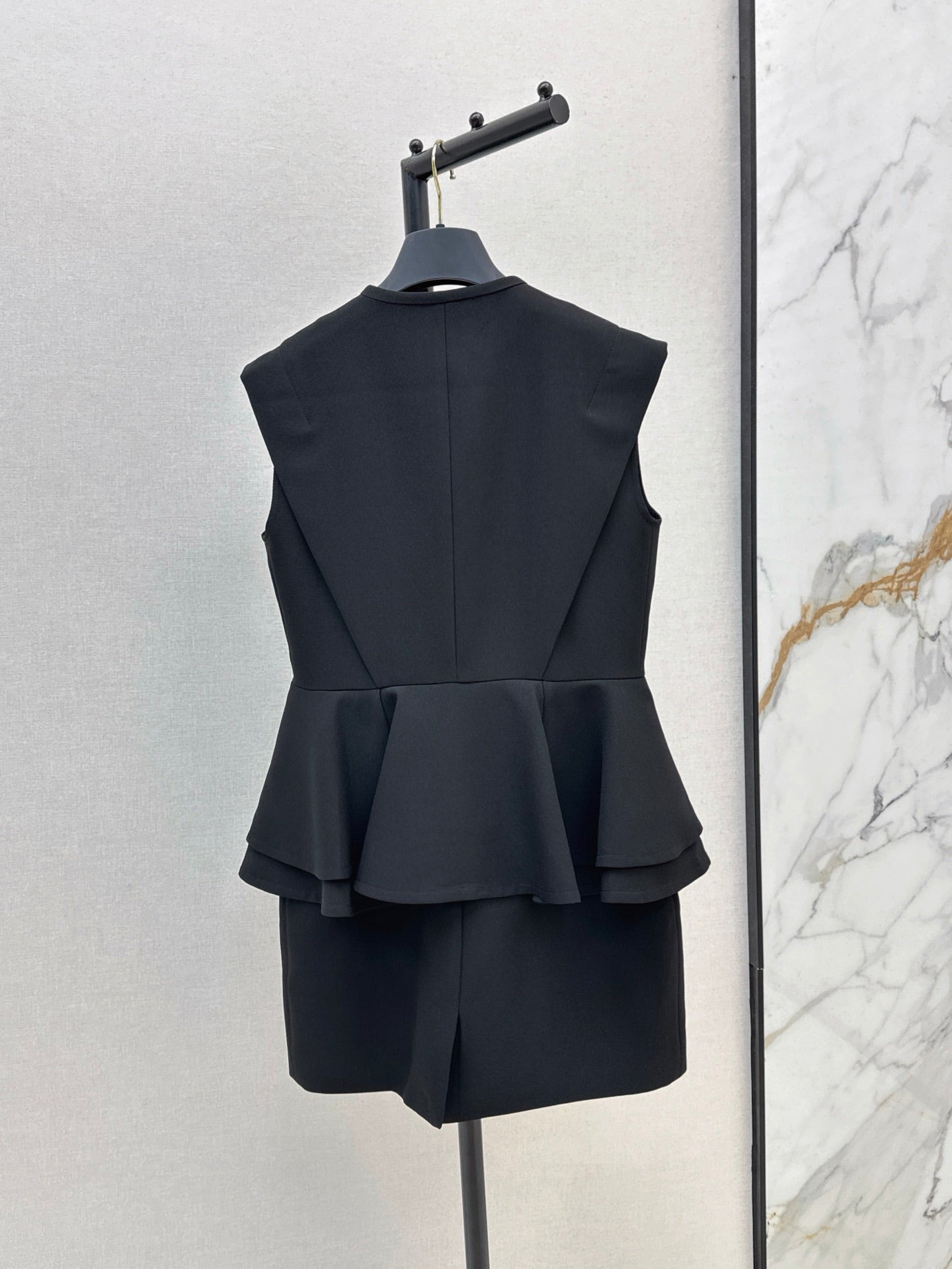 Loui* 25ss zip-up ruffled dress