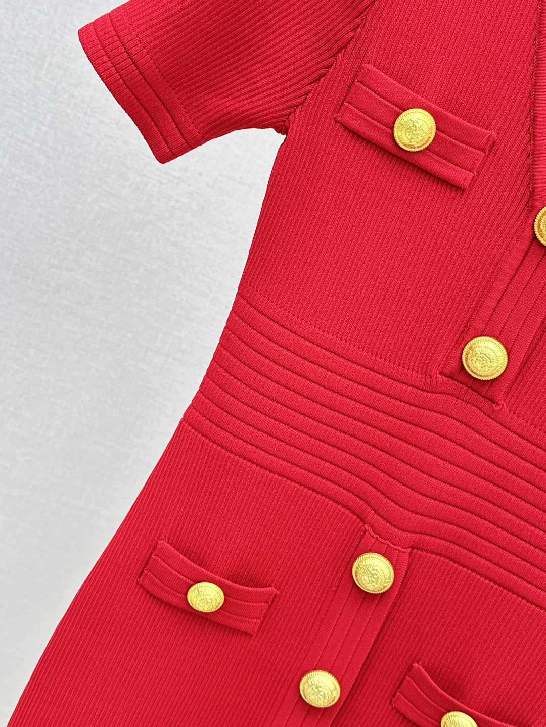 Balm* 25ss knit bodycon dress with gold buttons