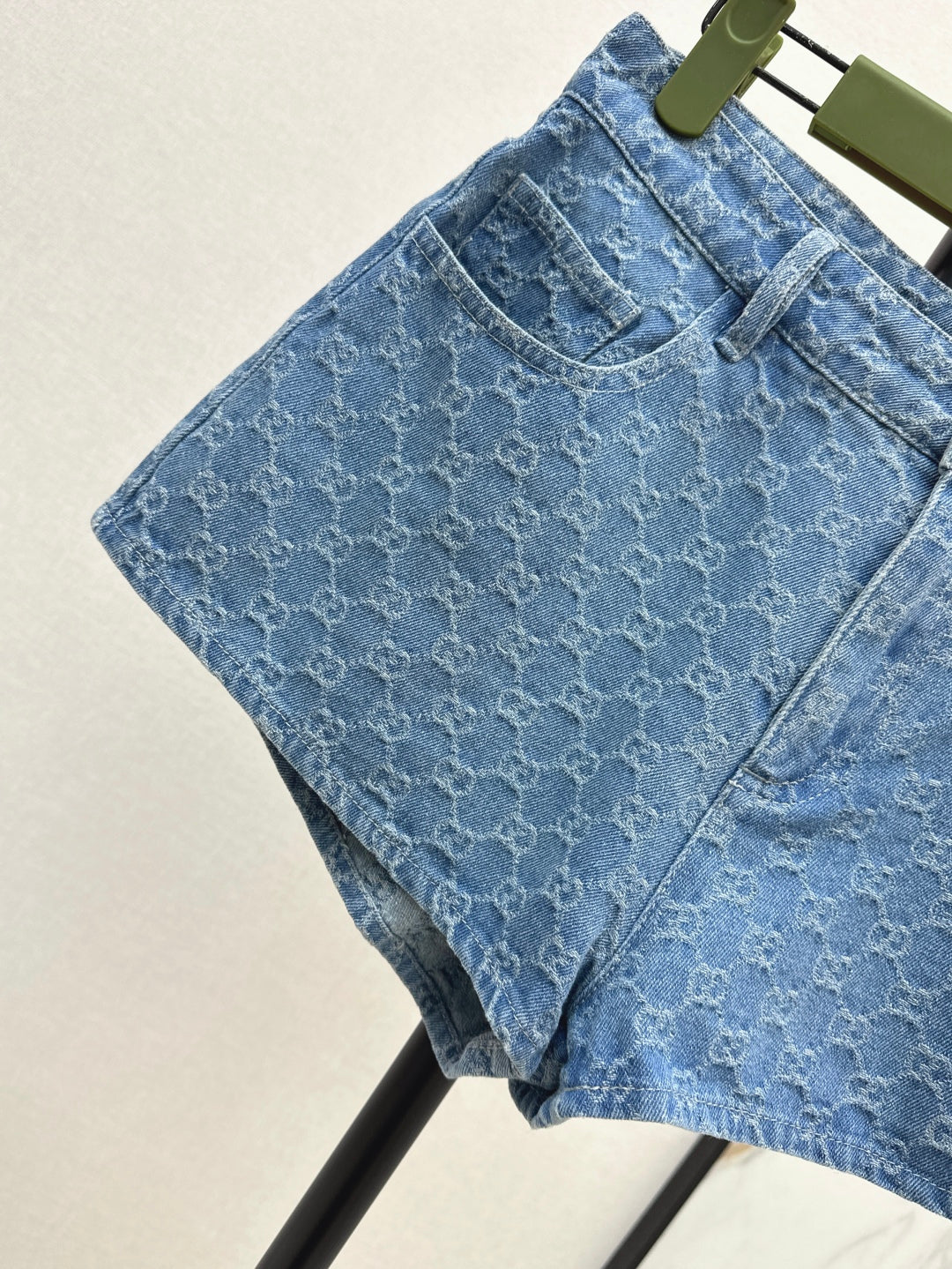 Gu* 25ss GG jacquard denim shorts