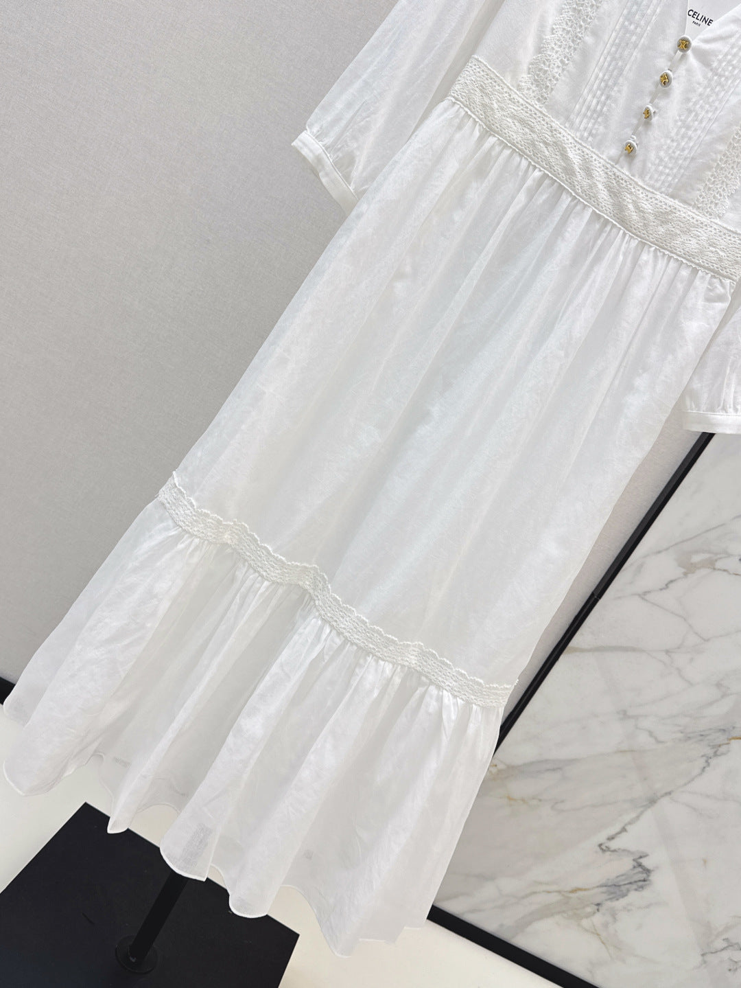 Cel* 25ss lace accent plunging long dress