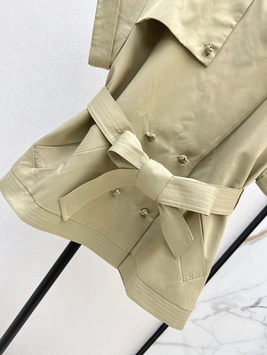 D*r 25ss cropped trench coat