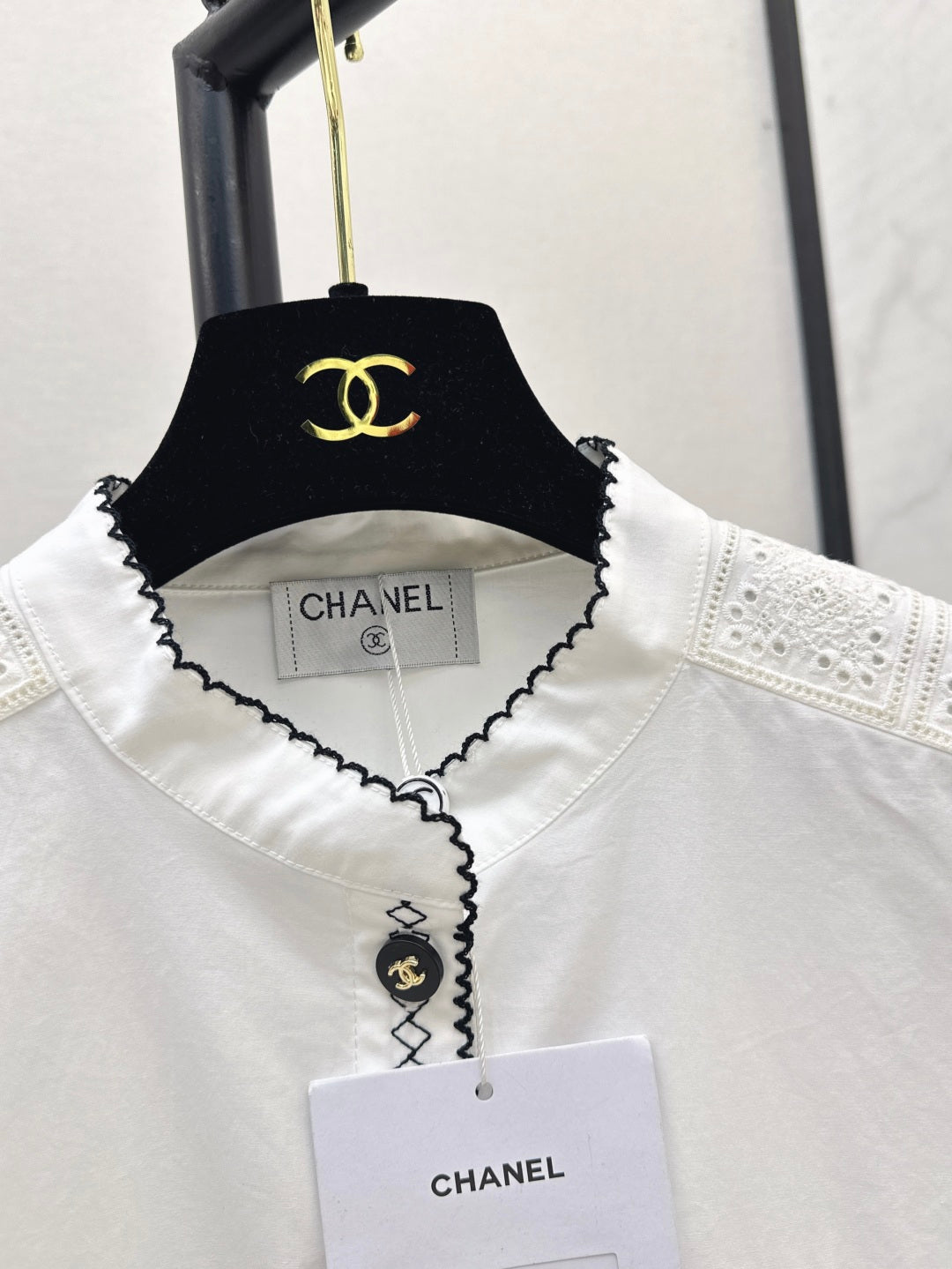 C*nel 25ss embroidered short-sleeve shirt