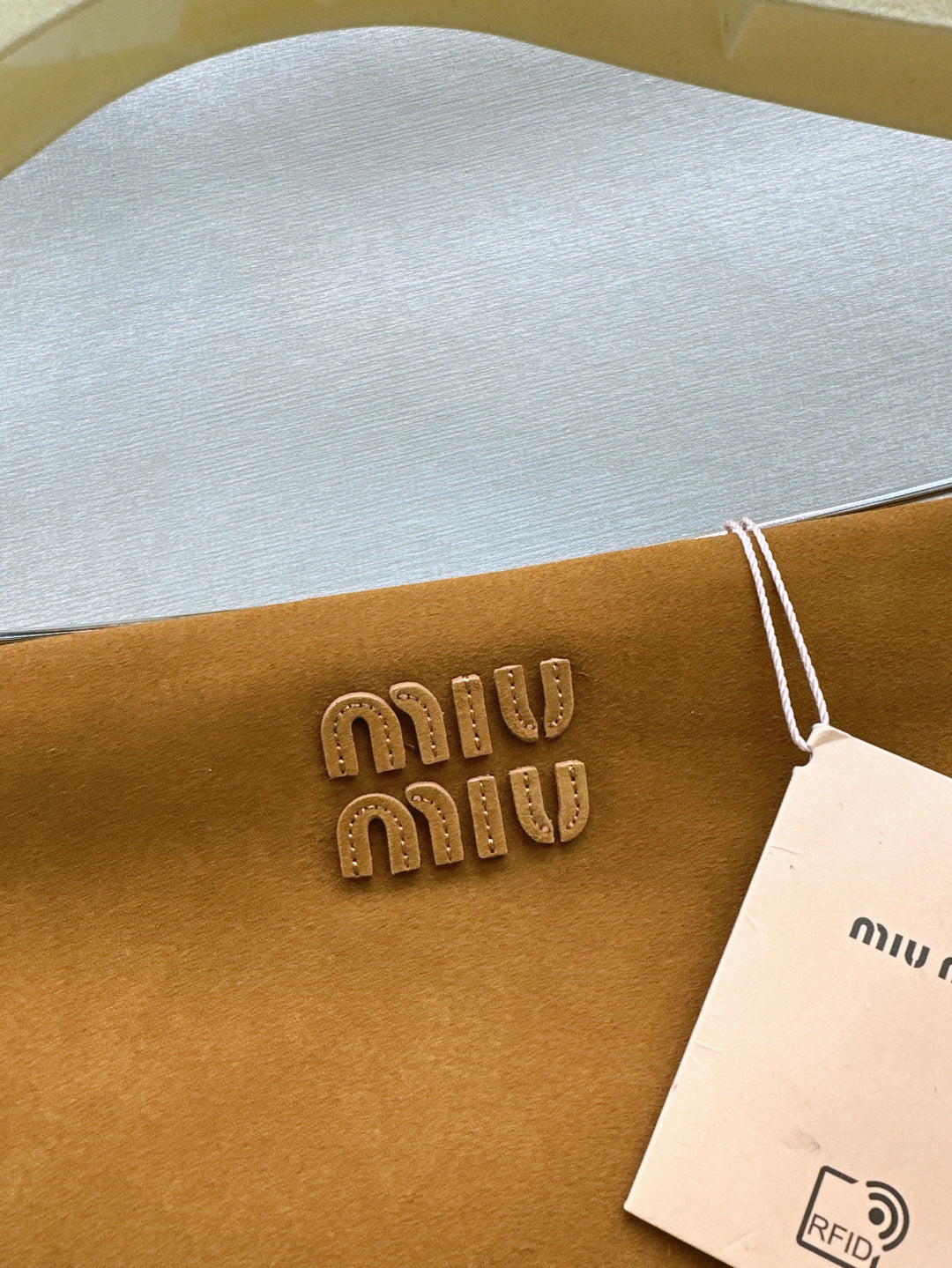 M*u 25ss suede bandana top