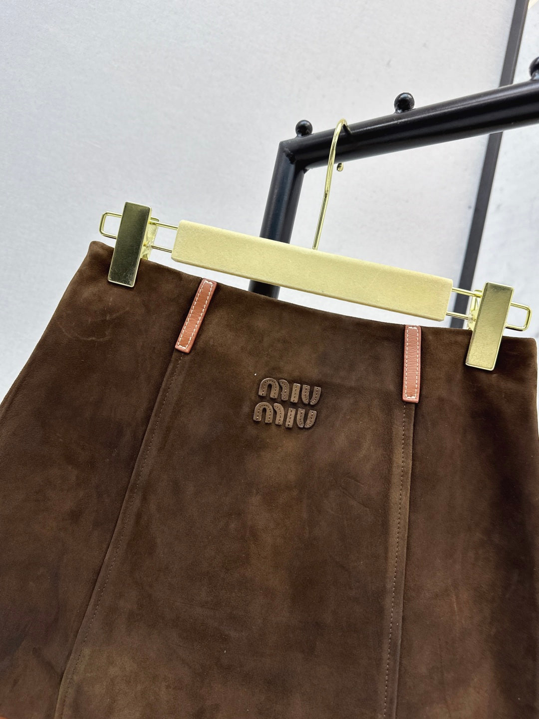 M*u 25ss suede shorts