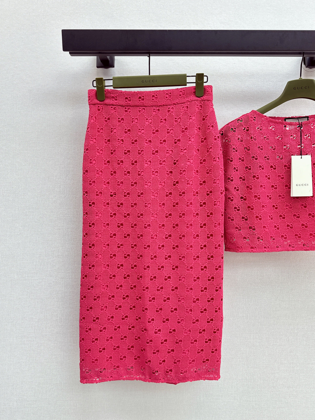 Gu* 25ss GG macrame top and skirt set