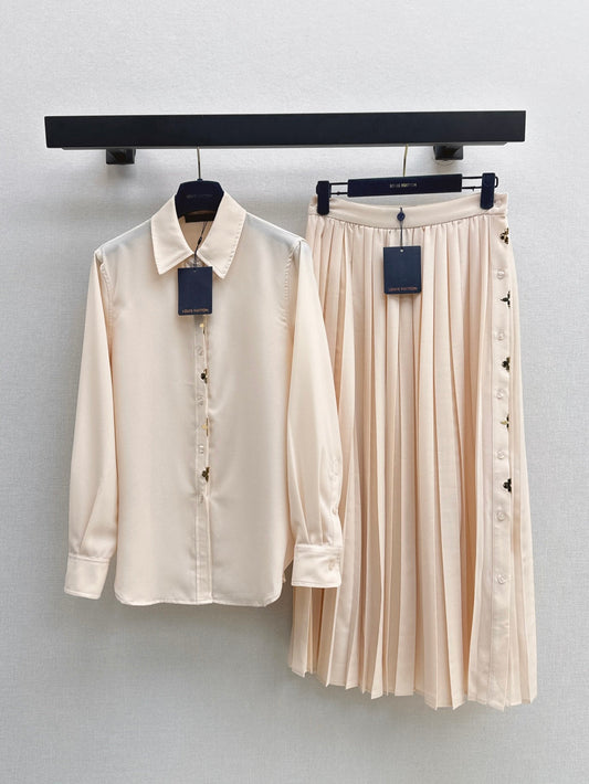 Loui* golden monogram flower accent shirt