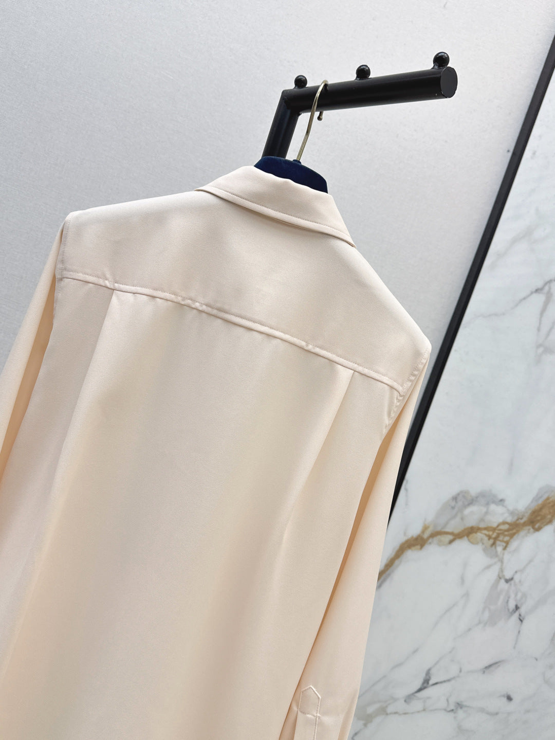 Loui* golden monogram flower accent shirt