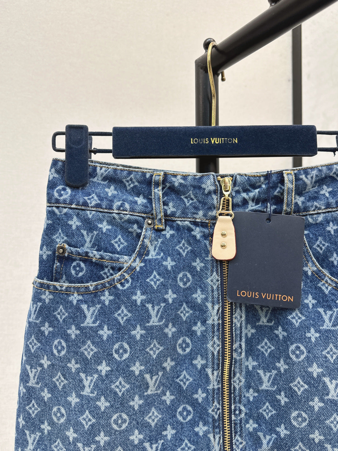 Loui* 25ss monogram denim mini skirt