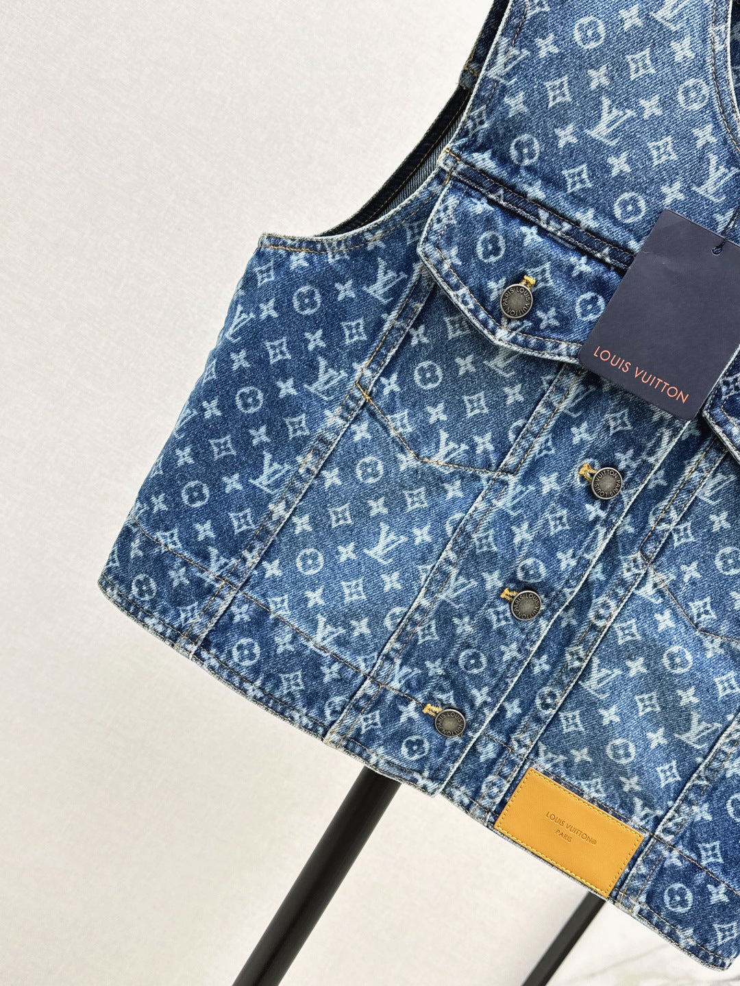 Loui* 25ss monogram sleeveless denim jacket