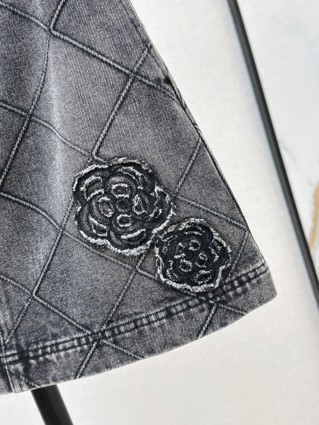 C*nel 25ss embroidered diamond denim shorts