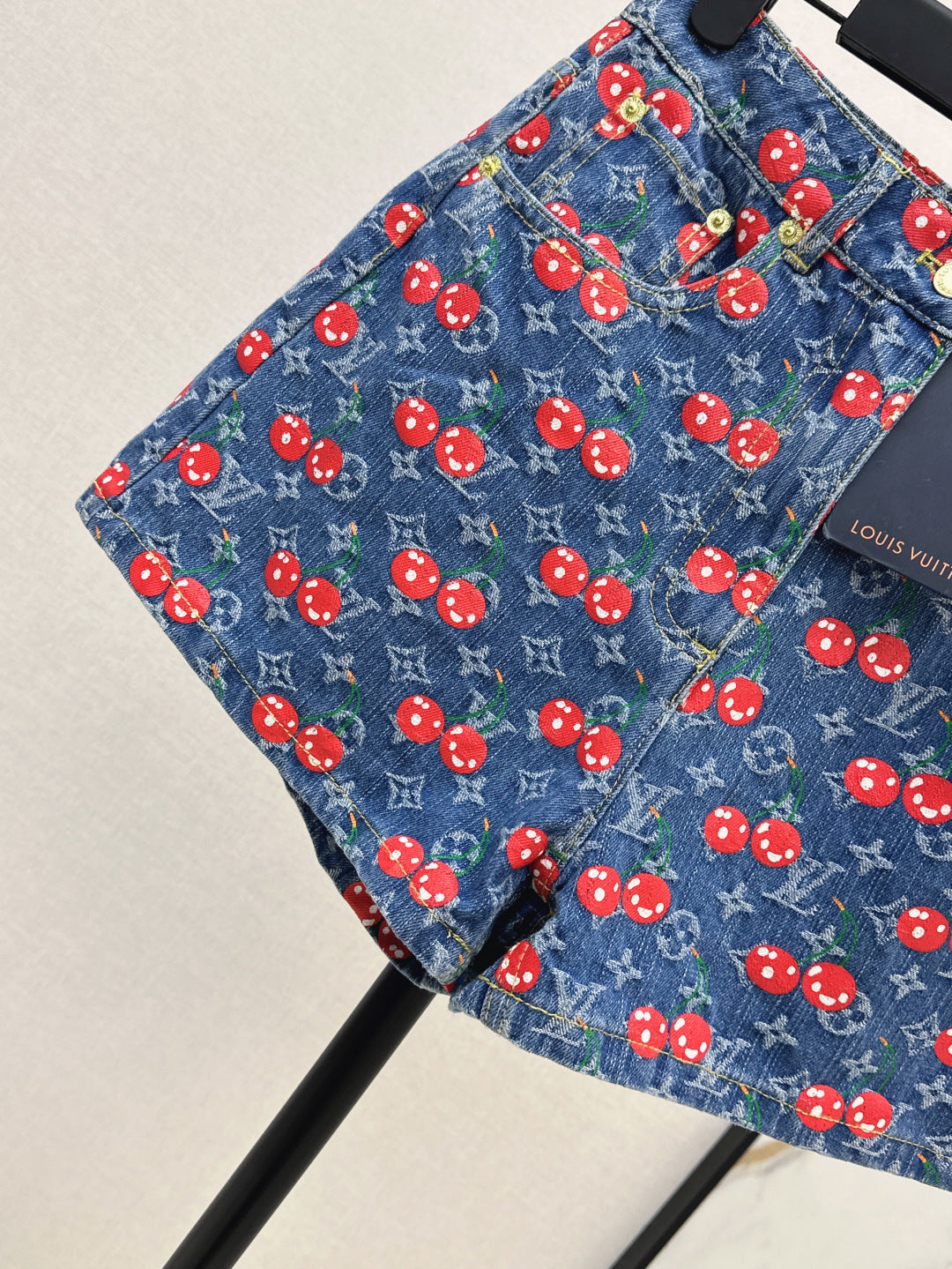 Loui* 25ss monogram cherry jacquard denim shorts