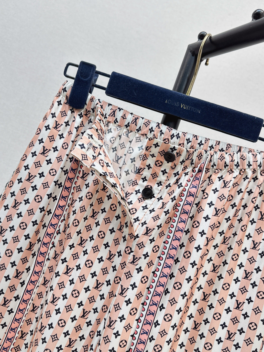 Loui* 25ss scarf print silk pajama pants