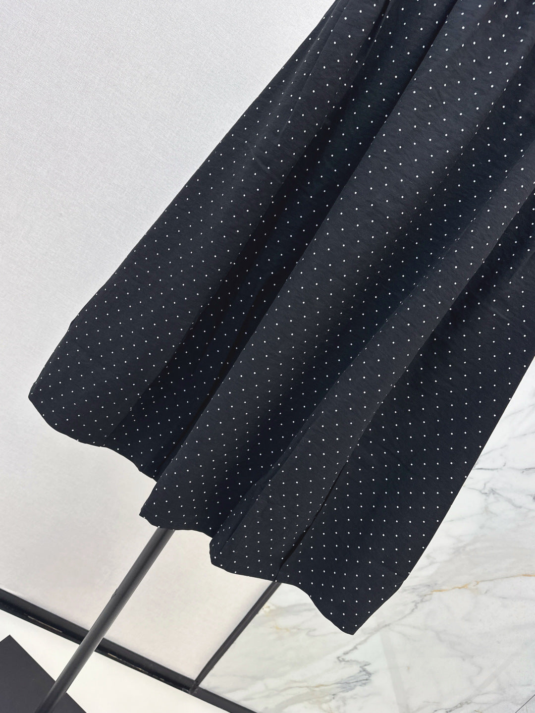 M*u 25ss polka-dot crepe long skirt