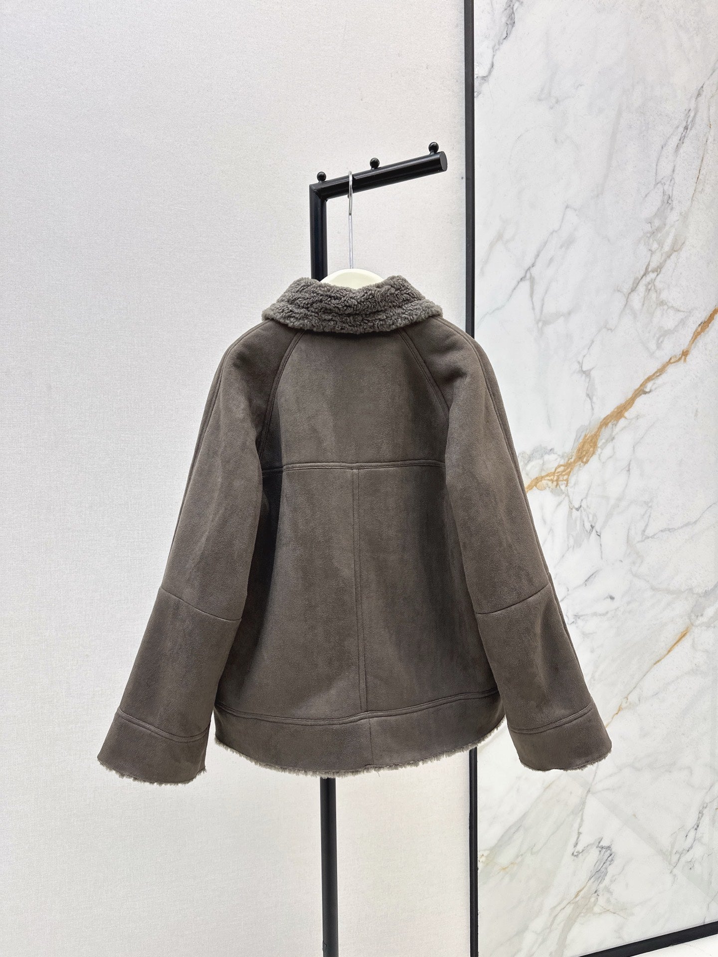 Lor*P 25FW fauxsheepskin jacket