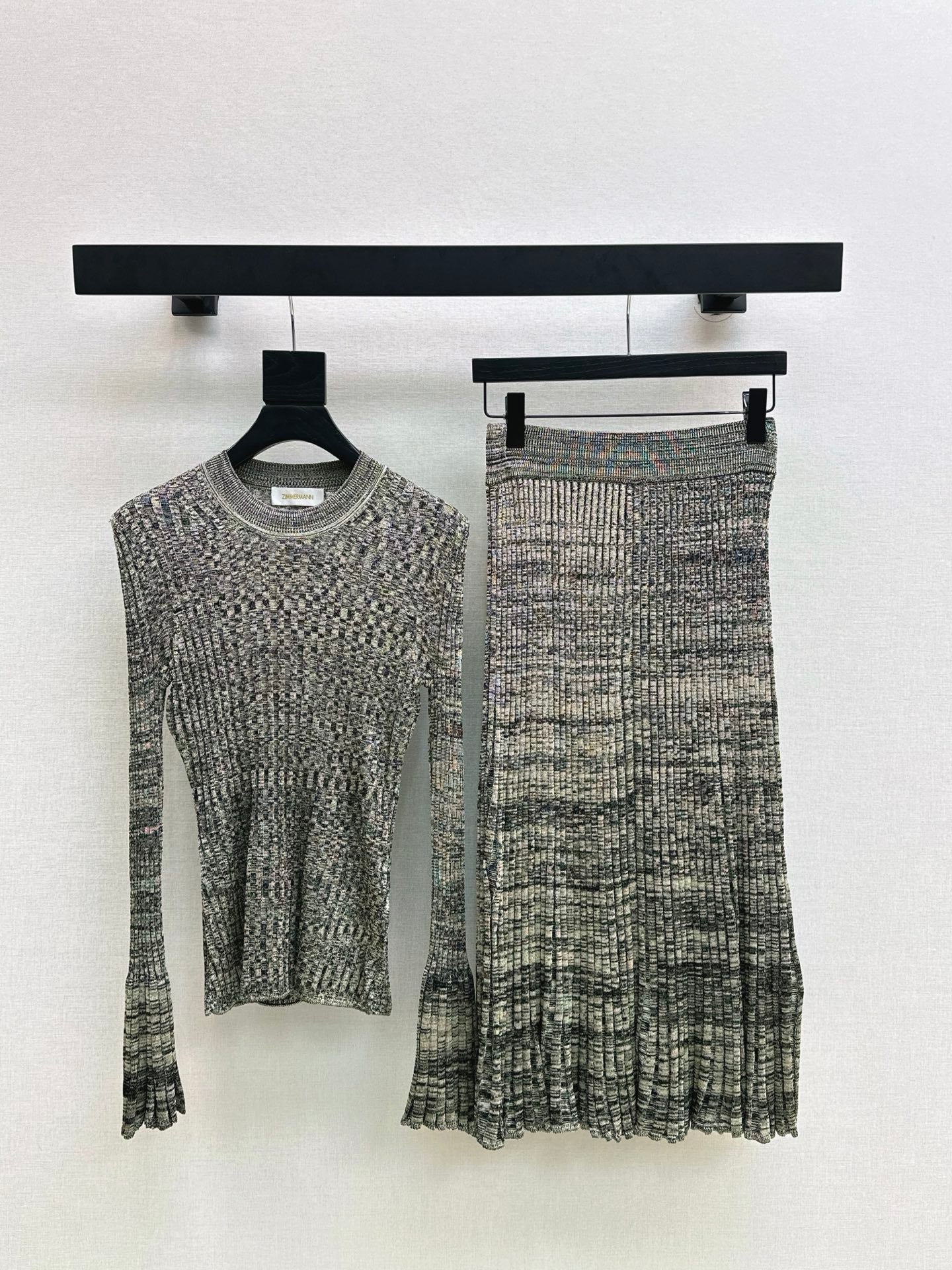 Zim* 25fw knitted top