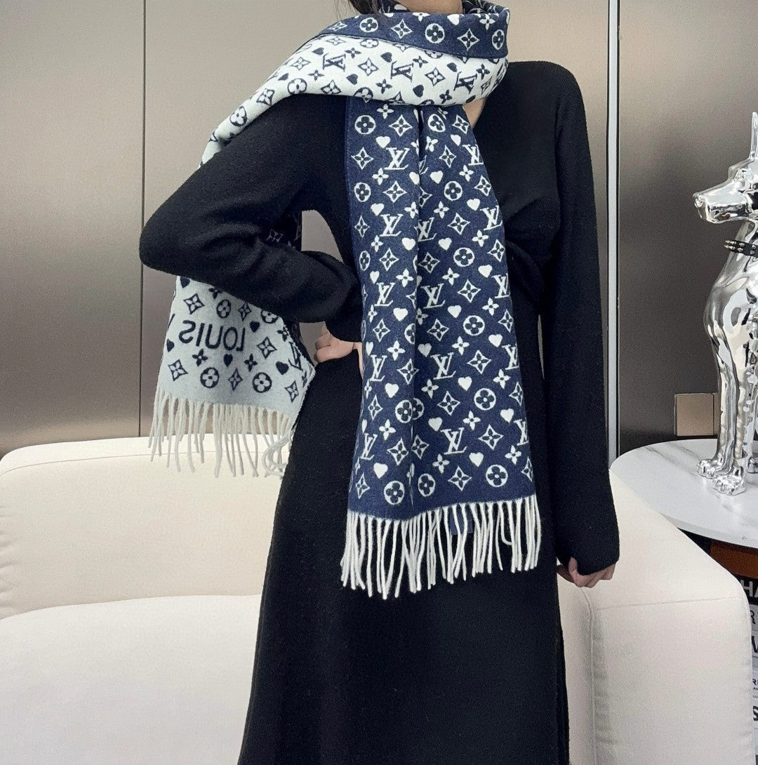Top quality knitted cashmere scarf