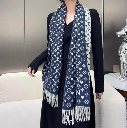 Top quality knitted cashmere scarf