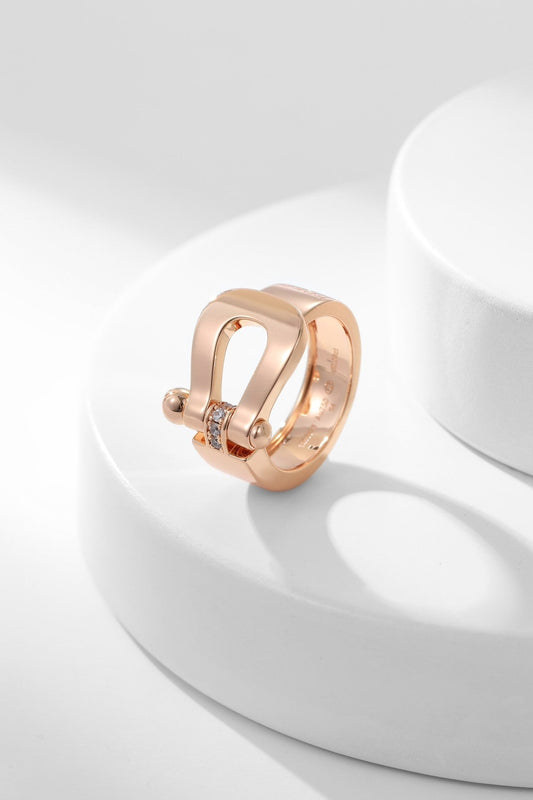 Classic and stylish horseshoe buckle ring