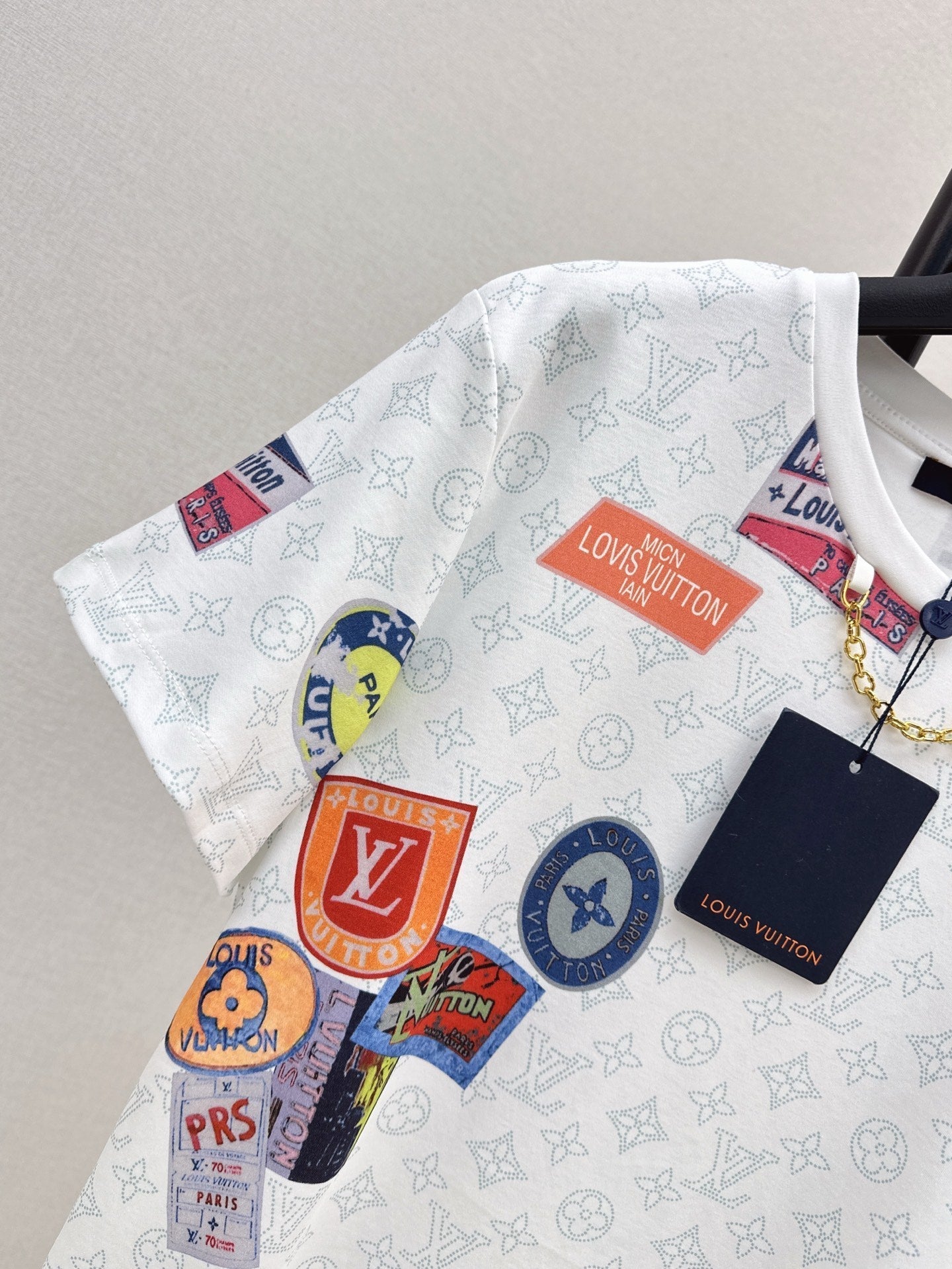 Loui* 25SS Printed badge T-shirt