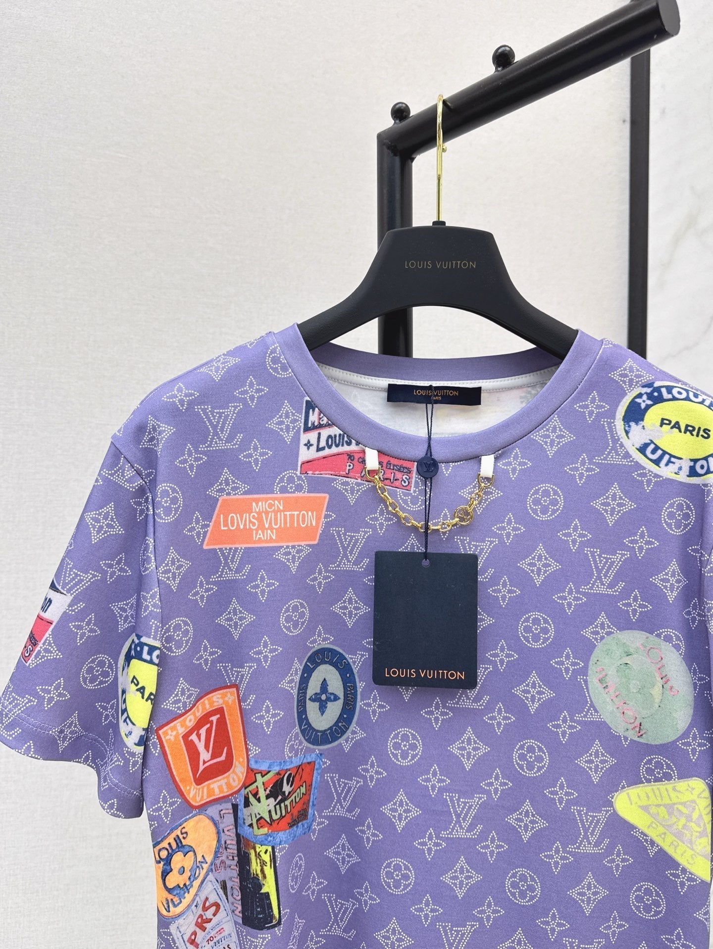 Loui* 25SS Printed badge T-shirt