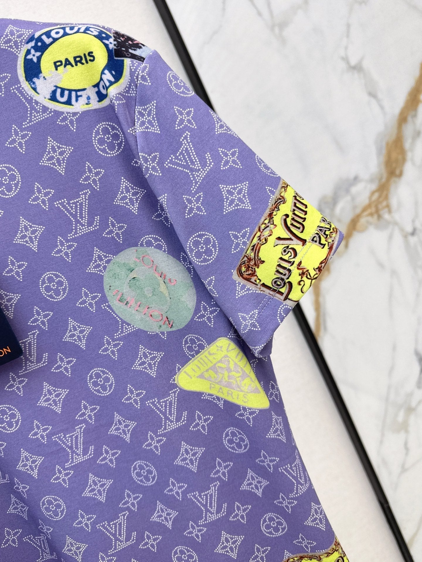 Loui* 25SS Printed badge T-shirt