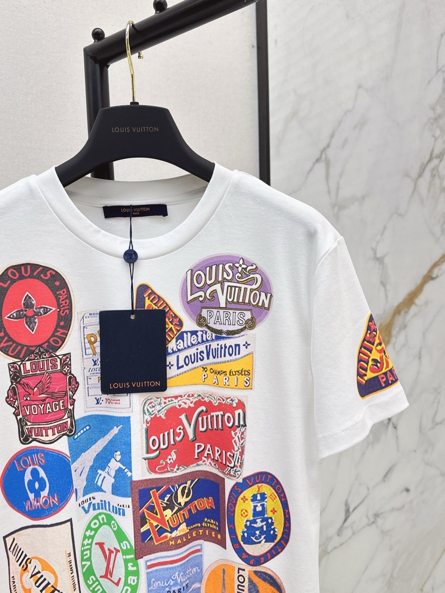 Loui* 25SS Printed badge T-shirt