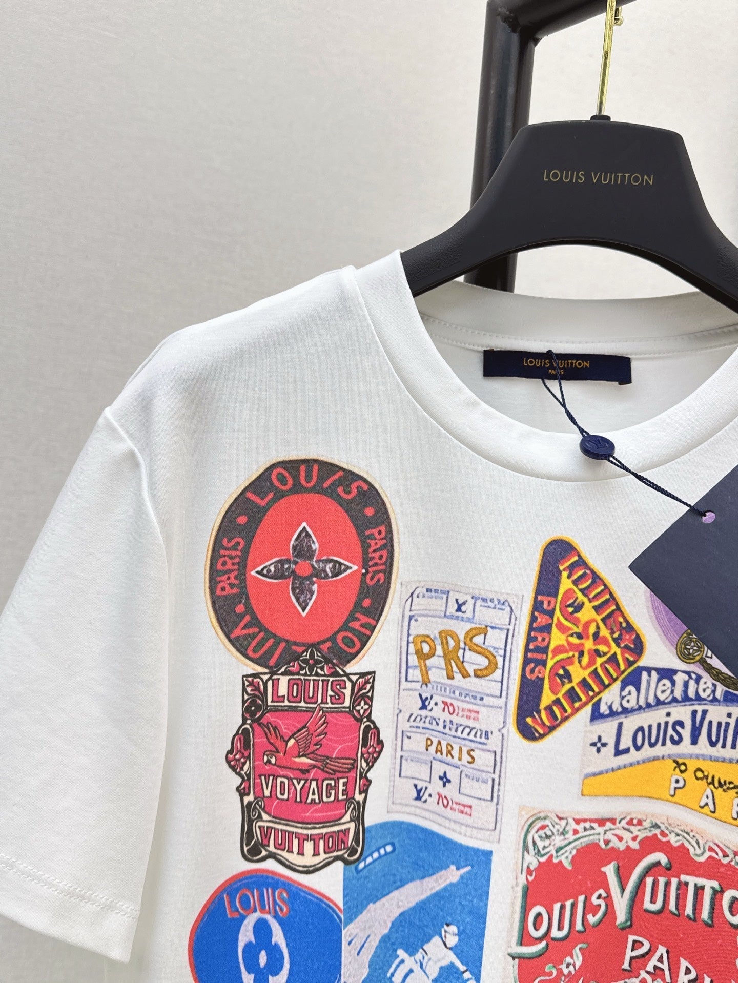 Loui* 25SS Printed badge T-shirt