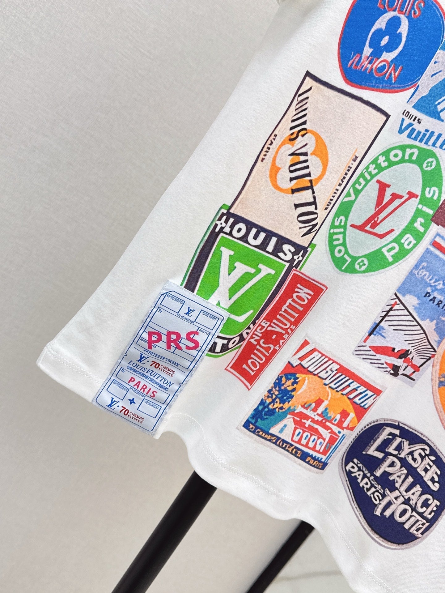 Loui* 25SS Printed badge T-shirt